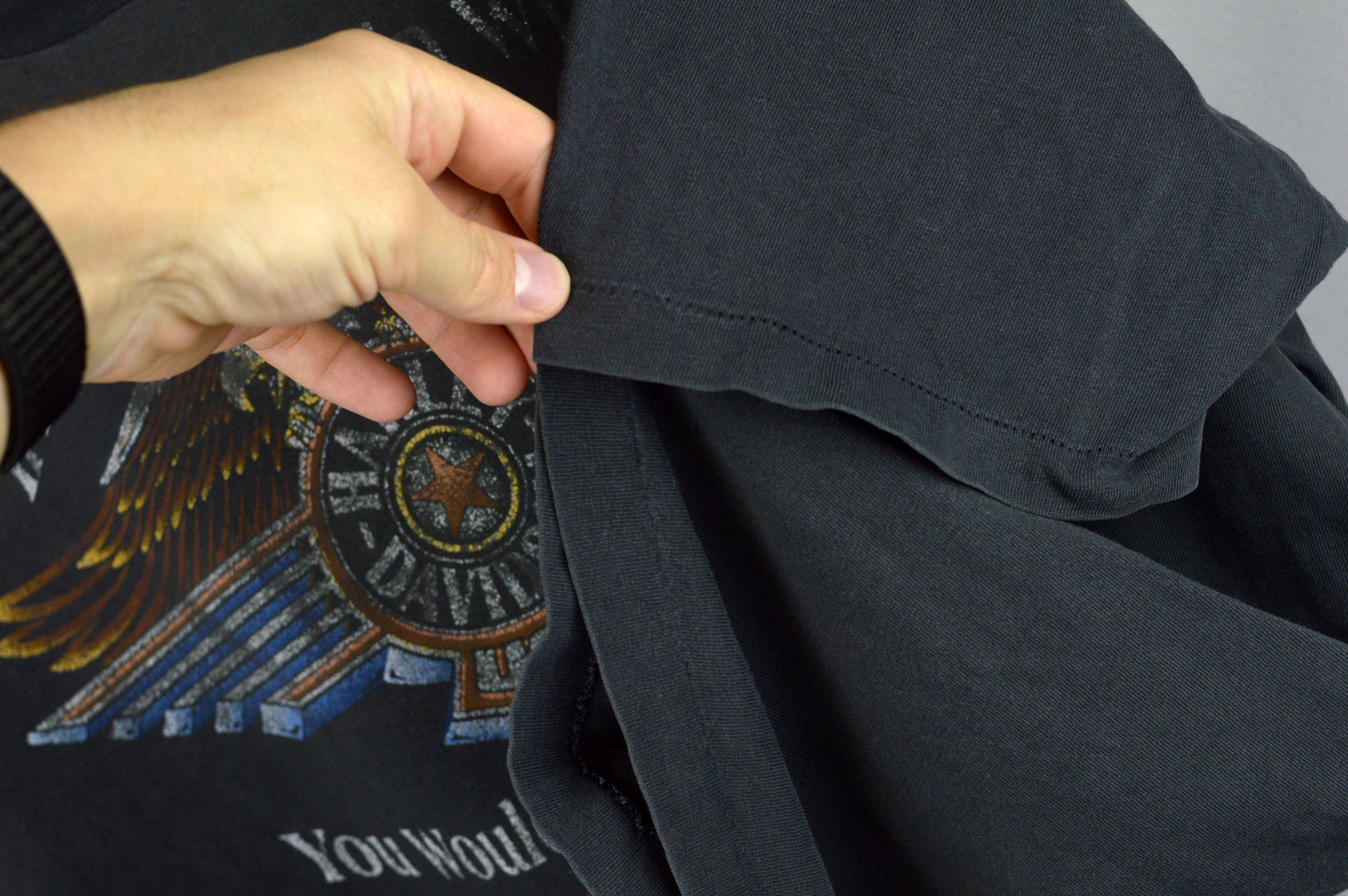 Vintage Vintage Harley Davidson Center Cyprus 1993 t shirt Size US L / EU 52-54 / 3 - 6 Thumbnail