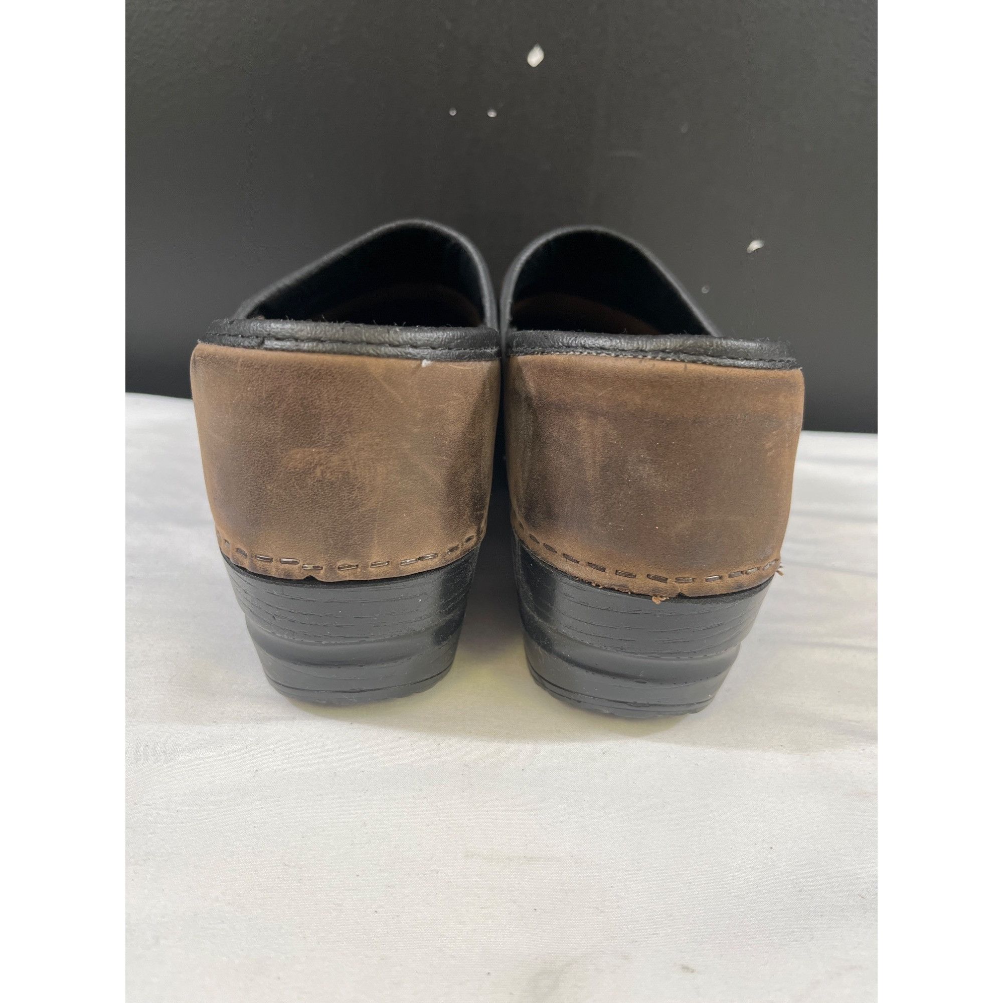 Eastland Eastland Women's Brown Leather Shoes/Clogs Size 8M SKU 5975 Size US 8 / IT 38 - 4 Thumbnail