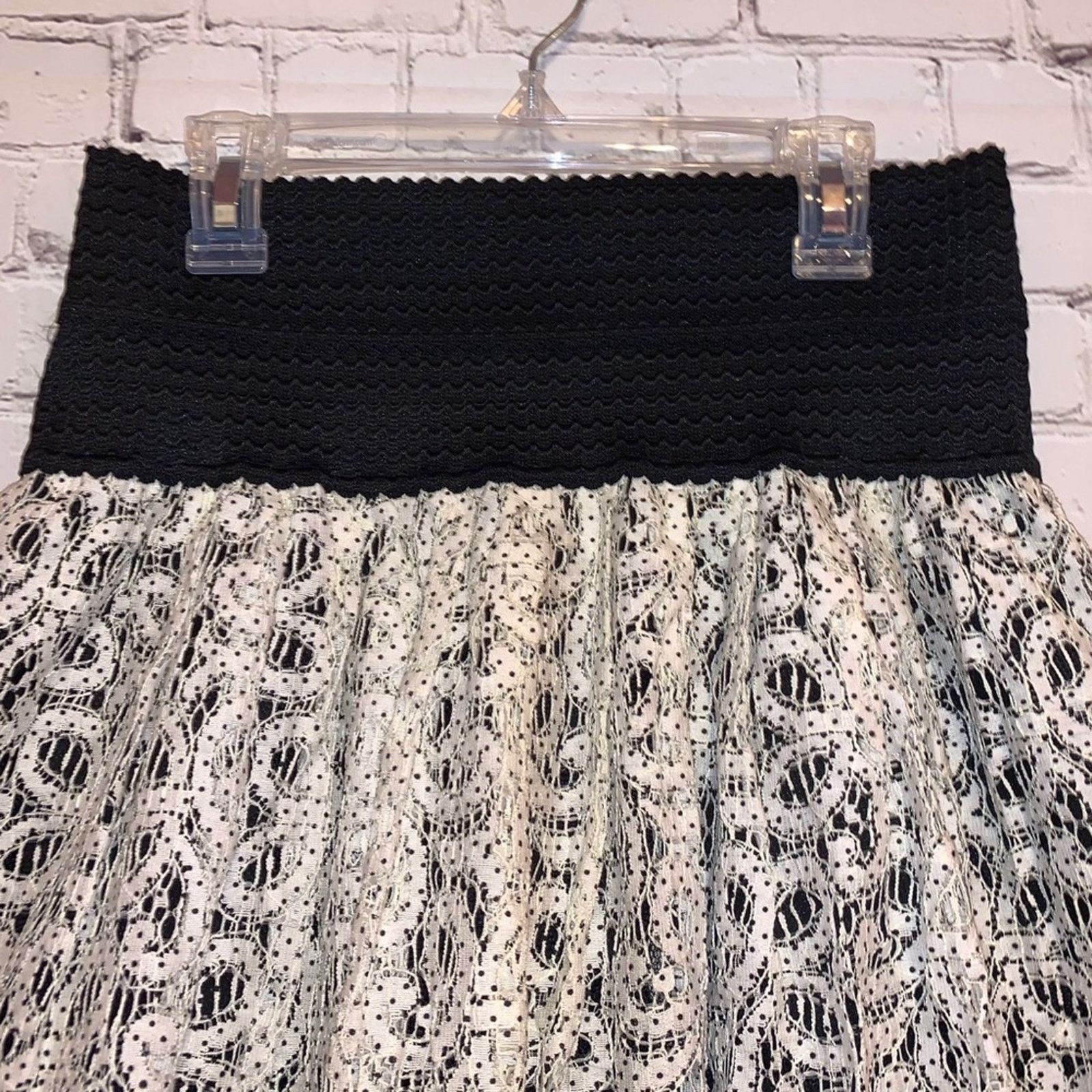 Anthropologie NWT HD in Paris Black & White Lace Bubble Skirt Size 26" / US 2 / IT 38 - 4 Thumbnail