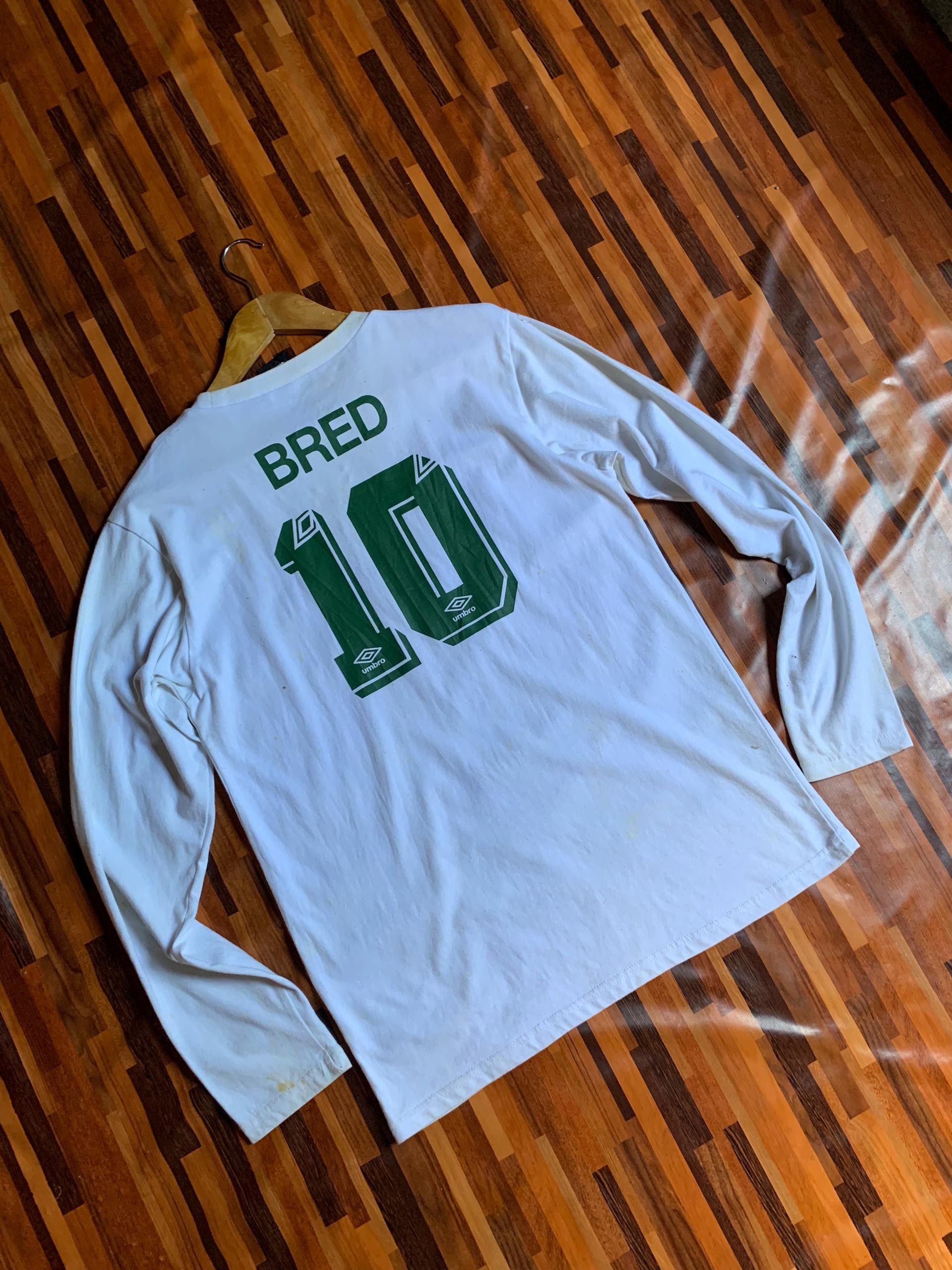 Vintage Japanese Brand × Umbro Brazil x Umbro Soccer Tshirt Size US L / EU 52-54 / 3 - 6 Thumbnail
