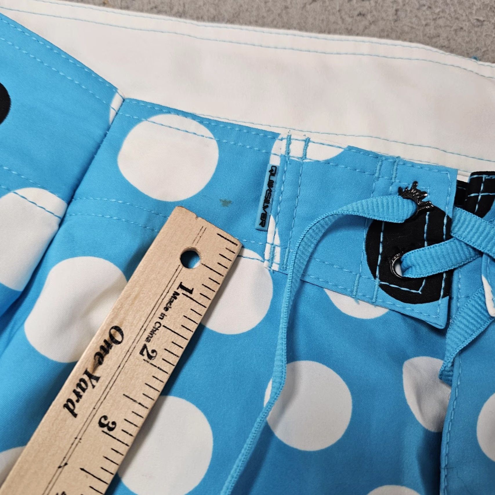 Quiksilver Quiksilver Board Shorts Mens 38 Blue Polka Dot Quick Dry Swim Trunks Surf Bottoms A101794 Size US 38 / EU 54 - 4 Thumbnail