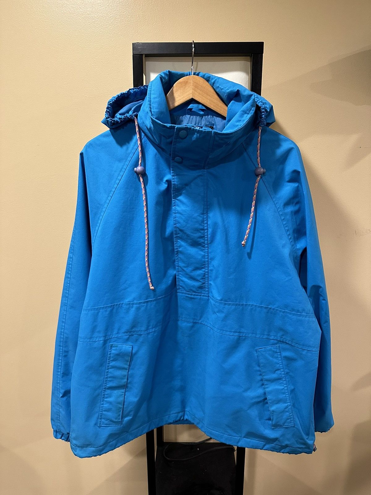 Eddie Bauer × Vintage Vintage Eddie Bauer 90s Windbreaker Cagoe Raincoat Jacket Size US L / EU 52-54 / 3 - 1 Thumbnail