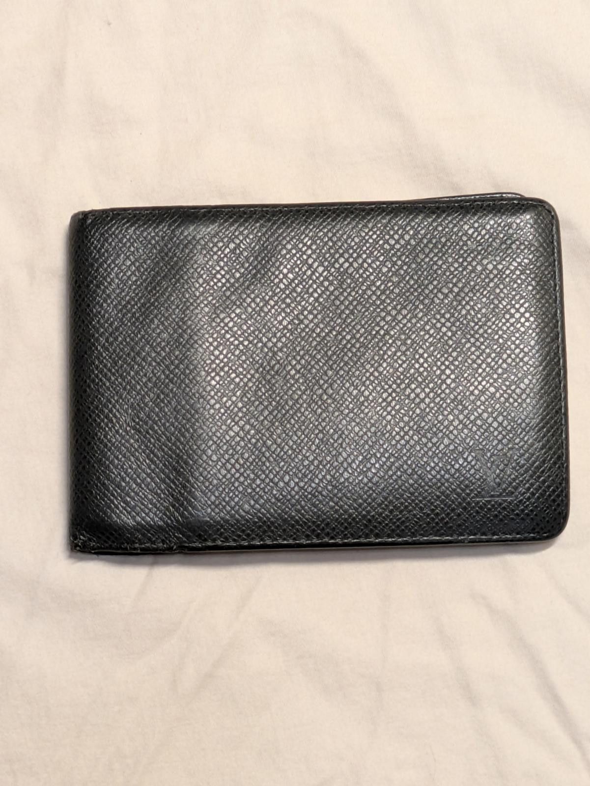 Louis Vuitton Louis Vuitton Multiple Wallet in Black Epi Size ONE SIZE - 1 Thumbnail