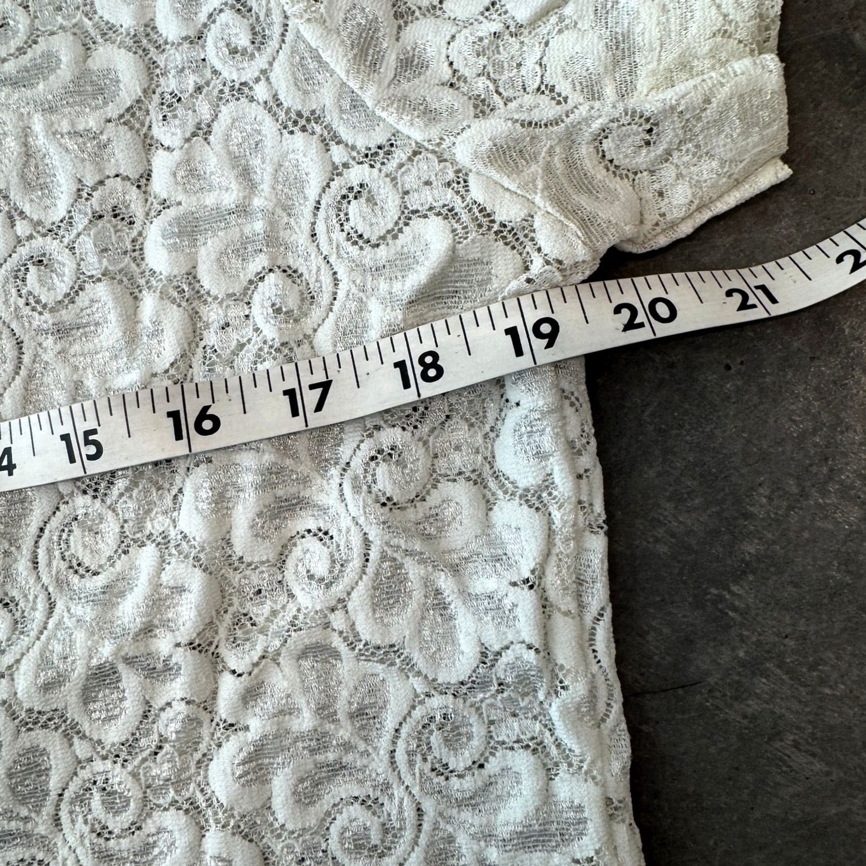 Vintage It appears that the item is a blouse and it’S a vintage style. It Size ONE SIZE - 3 Thumbnail
