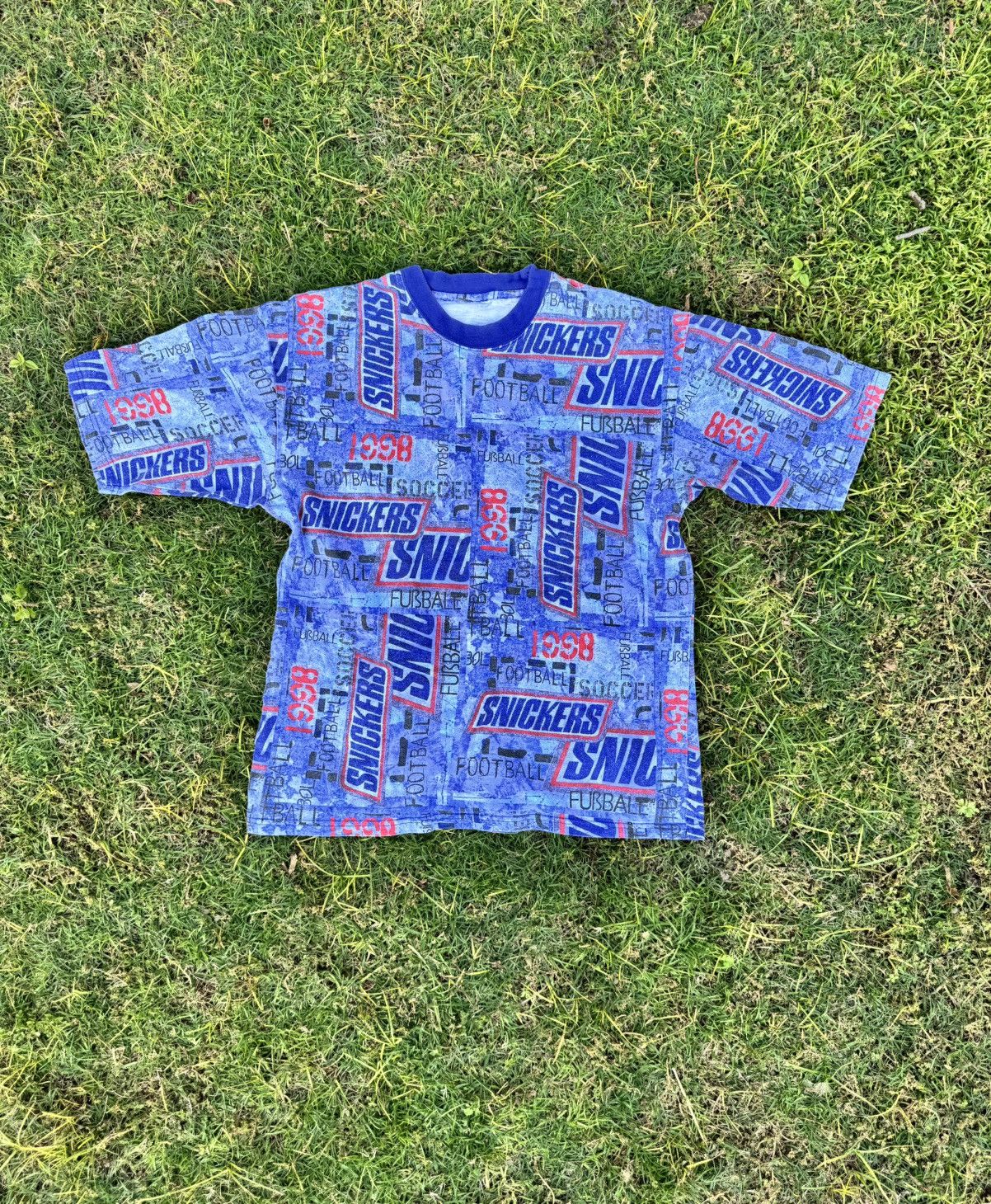 Vintage Snickers football all over print cotton t shirt vintage Size US XL / EU 56 / 4 - 1 Thumbnail
