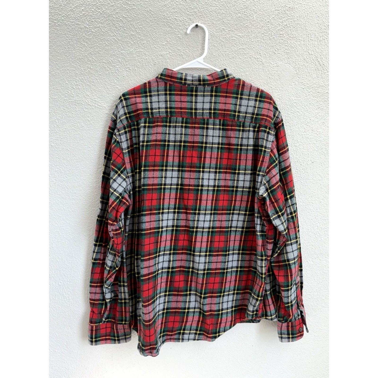 Old Navy Old Navy Mens Flannel Shirt Button-Up XL Regular Fit Plaid Red Green Colorful Classic Outdoor Womens? Mens Size US XL / EU 56 / 4 - 6 Thumbnail