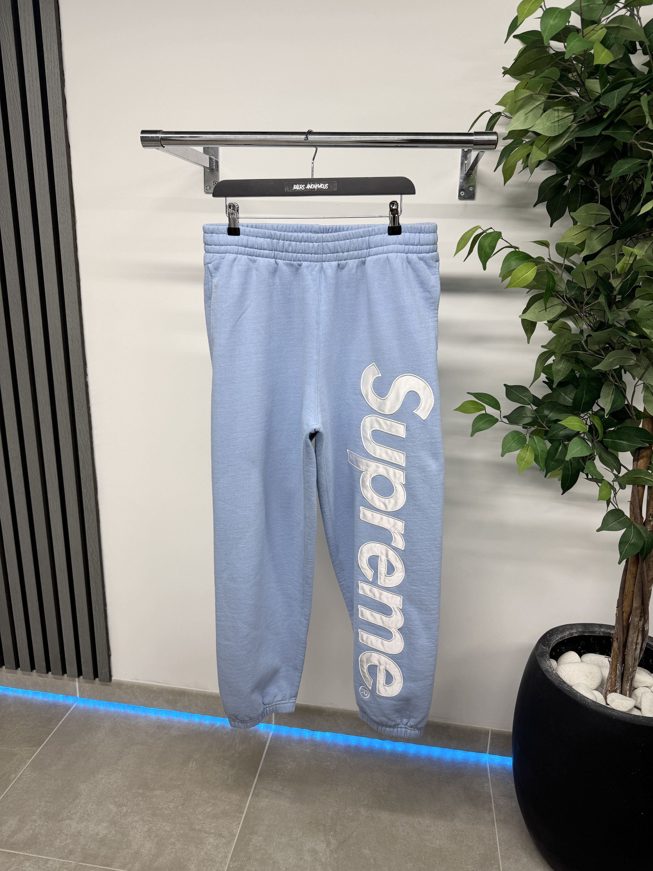 Supreme track pants blue Supreme®/Umbro® Gradient Track Pant