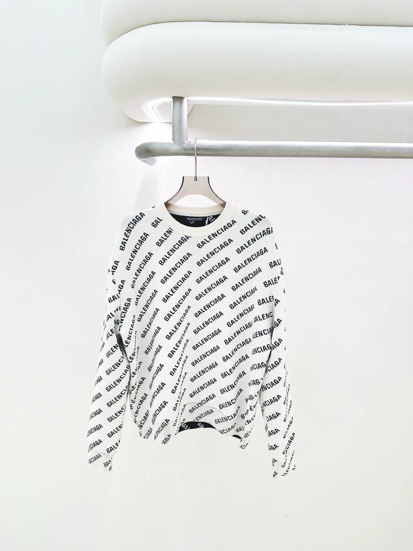 Balenciaga White Sleeveless Printed Top Size M Size US M / EU 48-50 / 2 - 1 Thumbnail