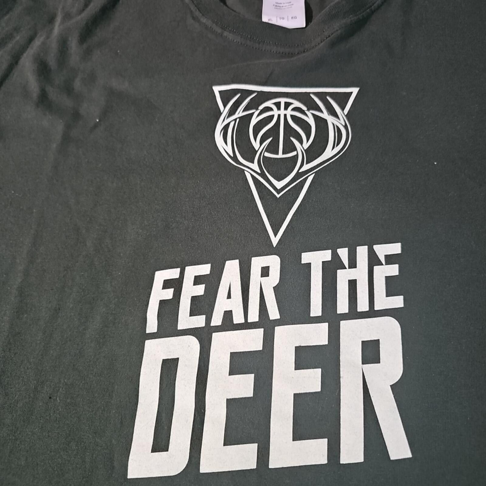 Gildan Fear The Deer XL Tshirt Size US XL / EU 56 / 4 - 2 Thumbnail