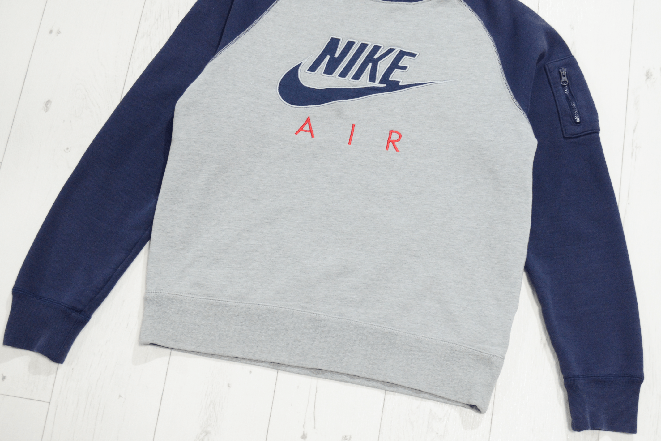 Nike RARE Nike Air Embroidery Big Swoosh Logo Sweatshirt Size US M / EU 48-50 / 2 - 3 Thumbnail