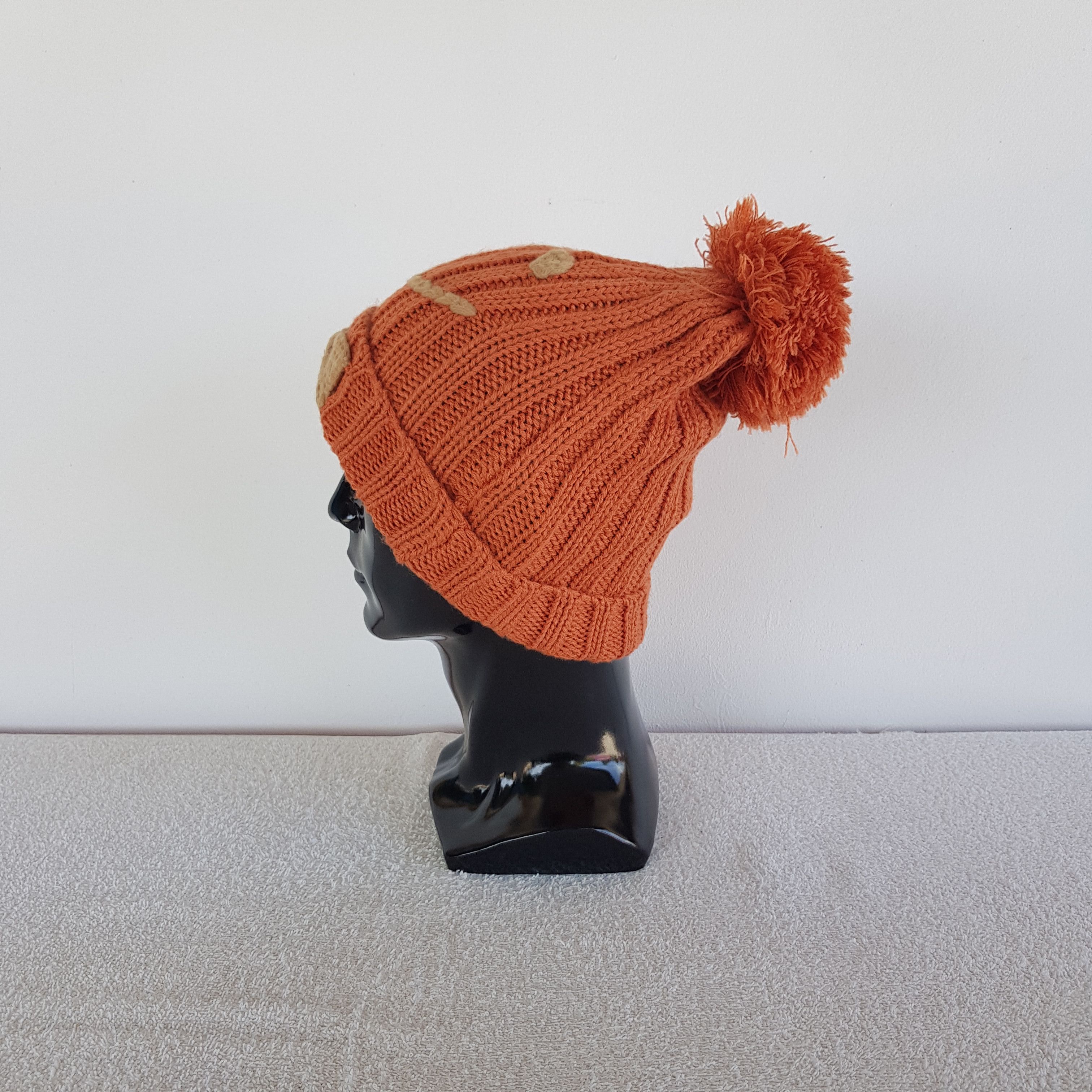 Aran Isles Knitwear Vintage Y2K Smiley Beanie Pom Pom Snow Caps Knit Ski Hats. Size ONE SIZE - 5 Thumbnail