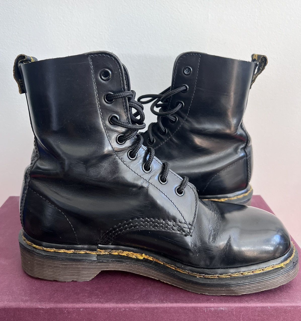 Dr. Martens Rare!! EUC! Vintage 80s 1460 dr Martens Made in England Size US 7.5 / IT 37.5 - 7 Thumbnail