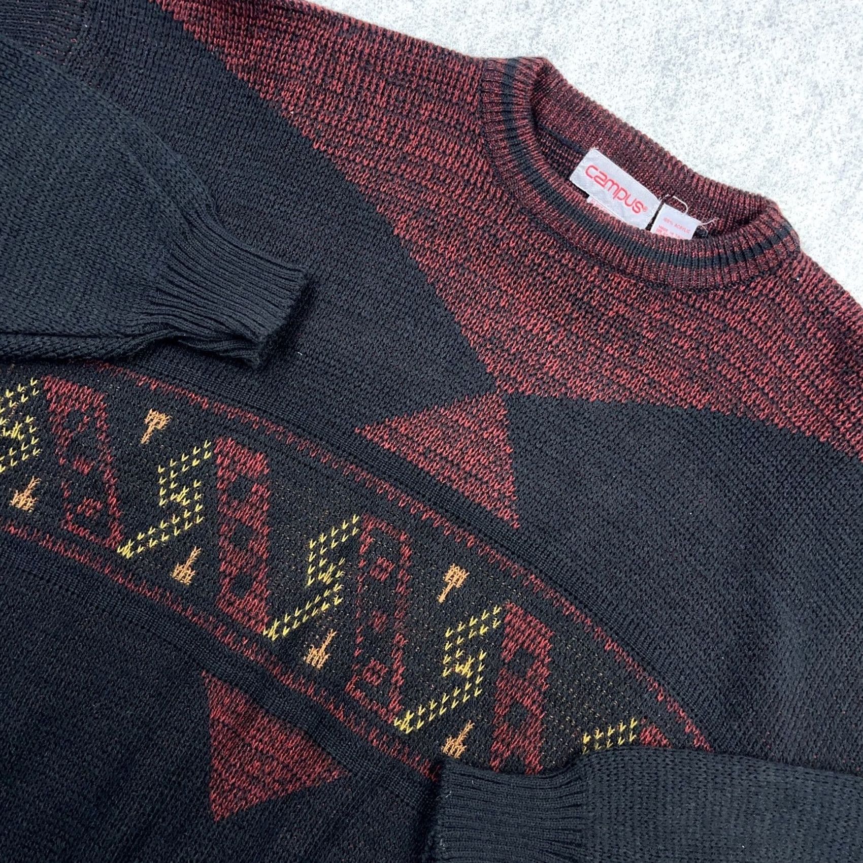 Vintage VINTAGE Grandpa Sweater Mens 3XB Black Red Geometric Crewneck 80s 90s Cosby Size US XL / EU 56 / 4 - 2 Thumbnail