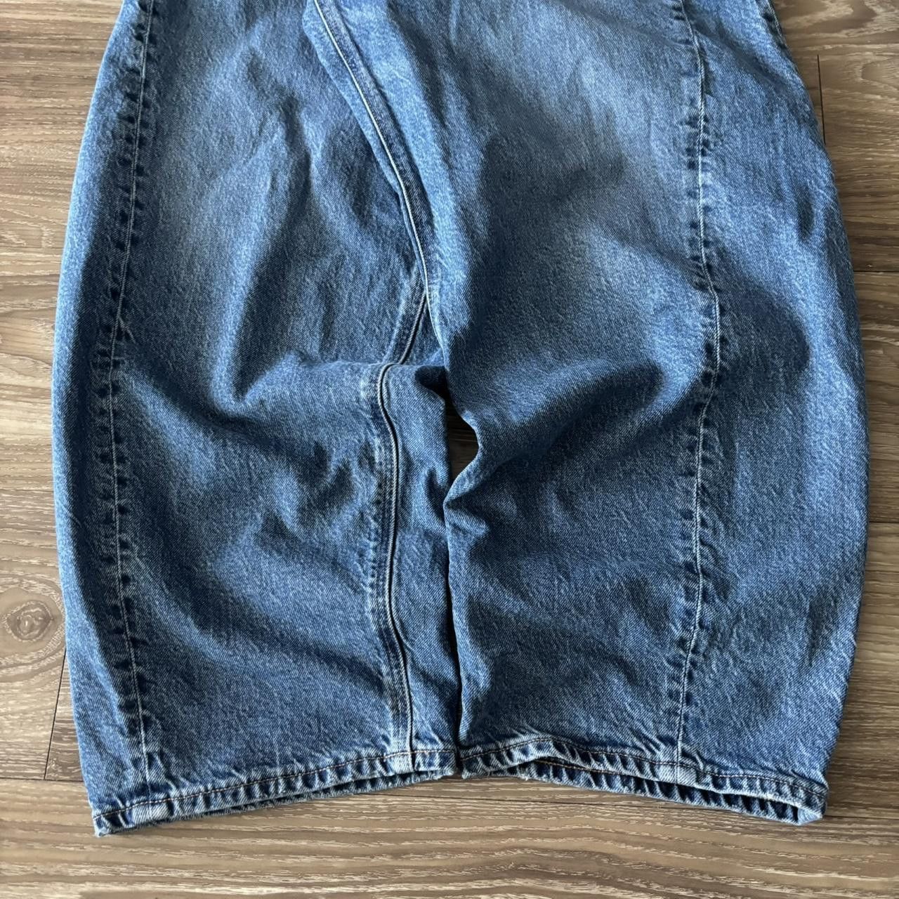 American Eagle Outfitters Crazy Vintage Y2K/2000s Baggy American Eagle Medium Wash Denim Jeans! 33x28 Size US 33 - 6 Thumbnail
