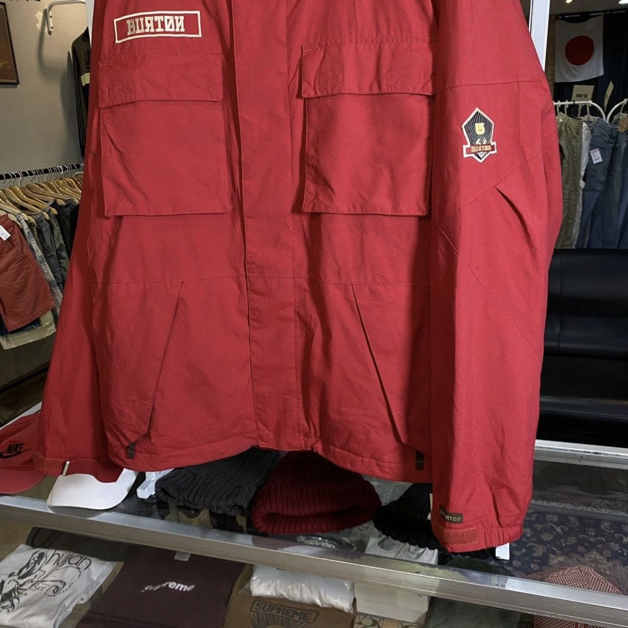 Burton Burton Ronin multi-pocket red snowboarding jackets Size US L / EU 52-54 / 3 - 5 Thumbnail