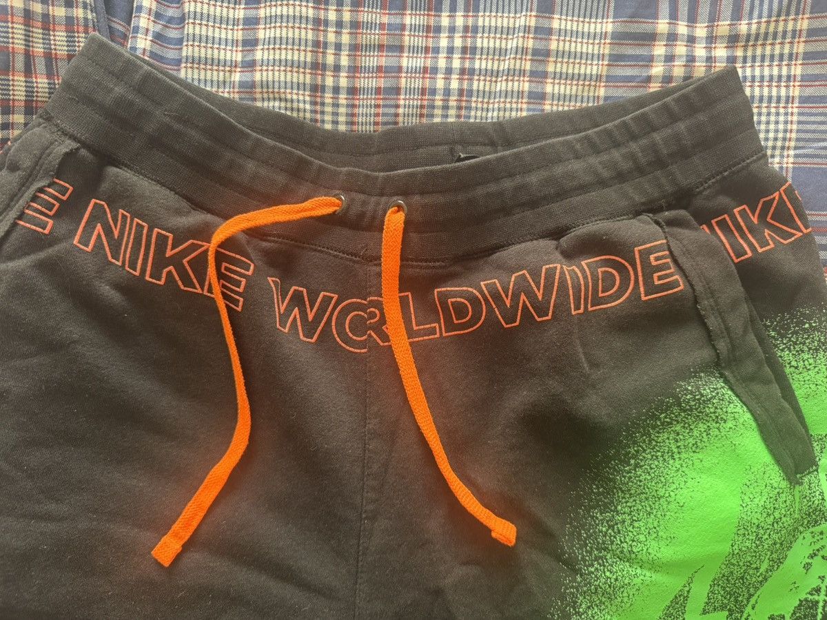 Nike Nike Worldwide Alumni Shorts Size US 31 - 2 Thumbnail