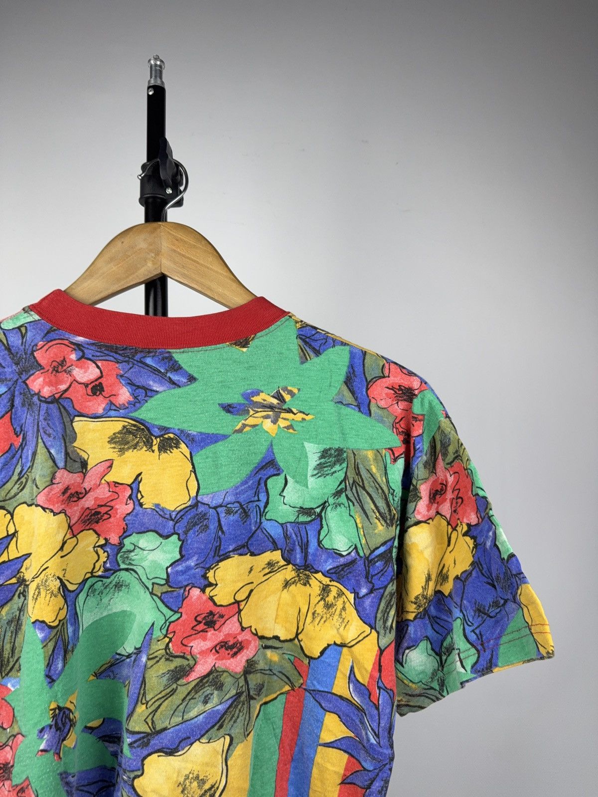 Japanese Brand Retro Vintage 90s Avant Garde Abstract Floral Graphic Tee 🌺 Size US XS / EU 42 / 0 - 6 Thumbnail