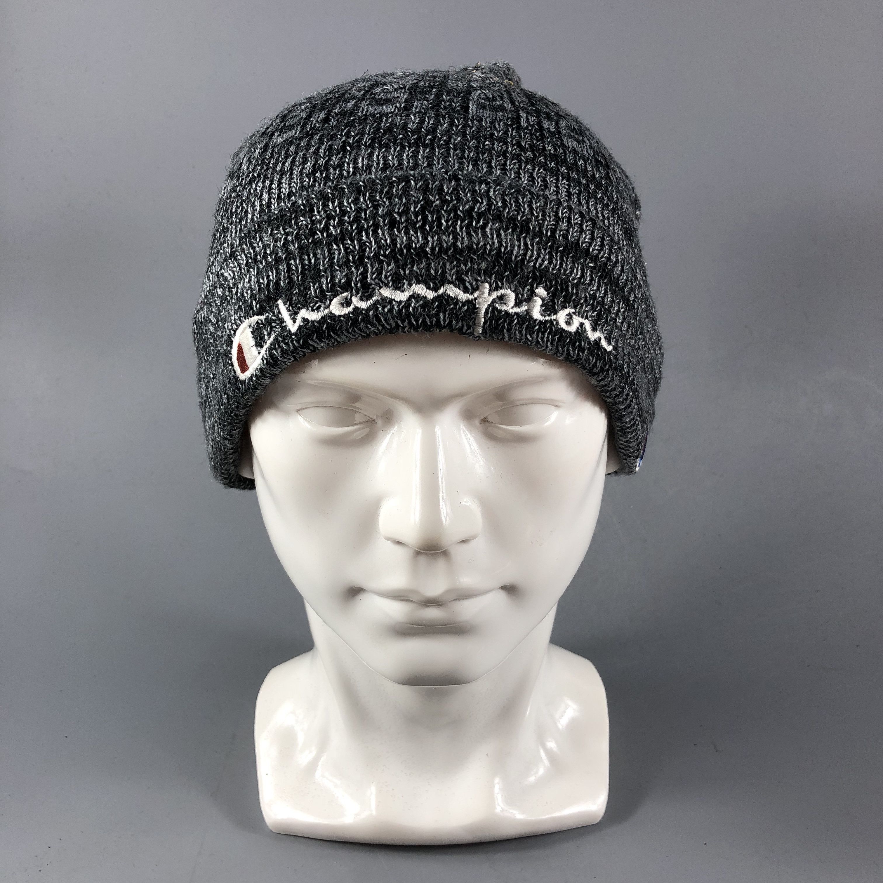 Champion Champion Beanie Snowcap Snow Hat B588 Size ONE SIZE - 1 Thumbnail
