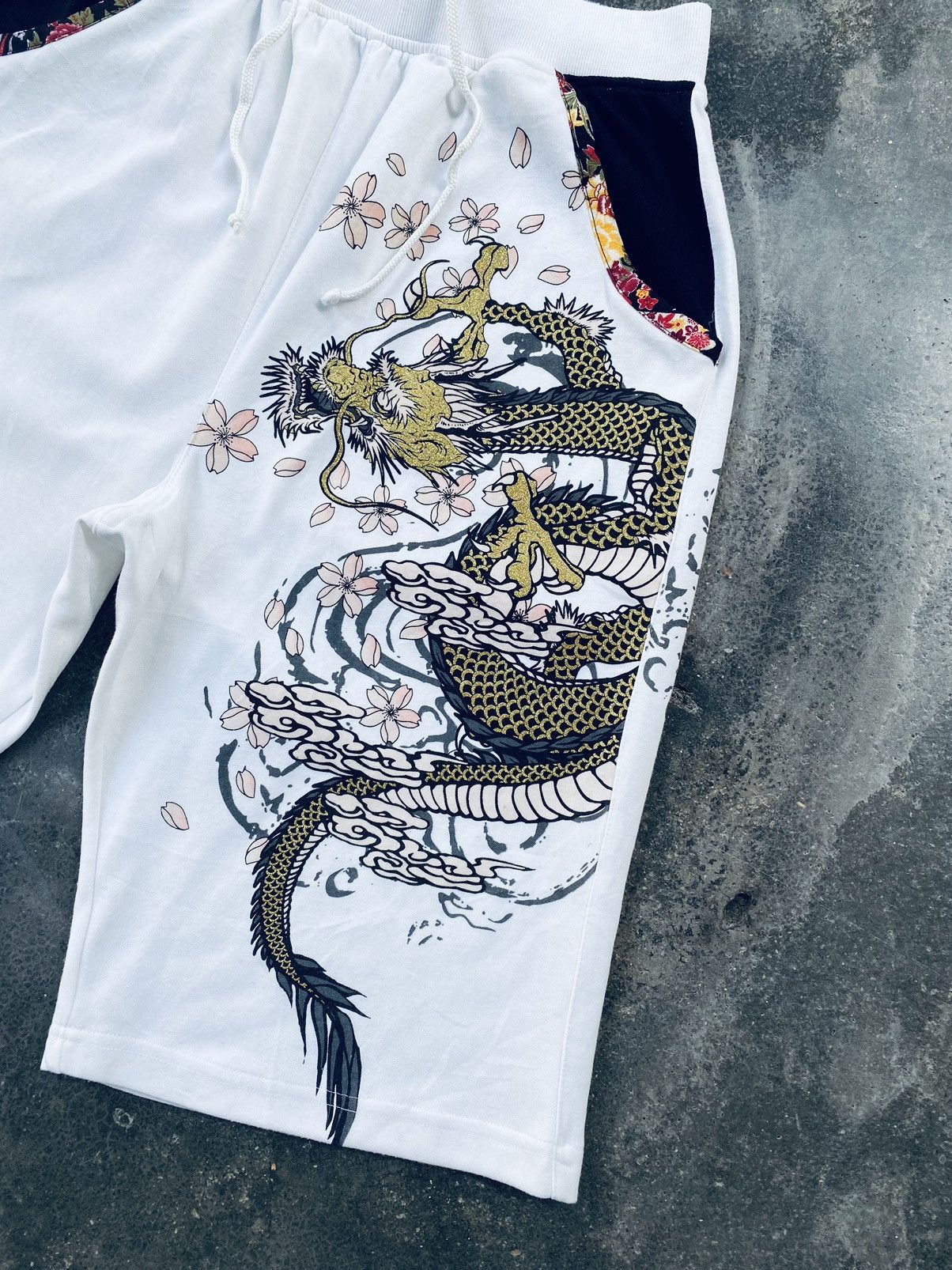 Japanese Brand Vintage Ability Burn Sukajan Dragon Short Pants Size US 30 / EU 46 - 3 Thumbnail