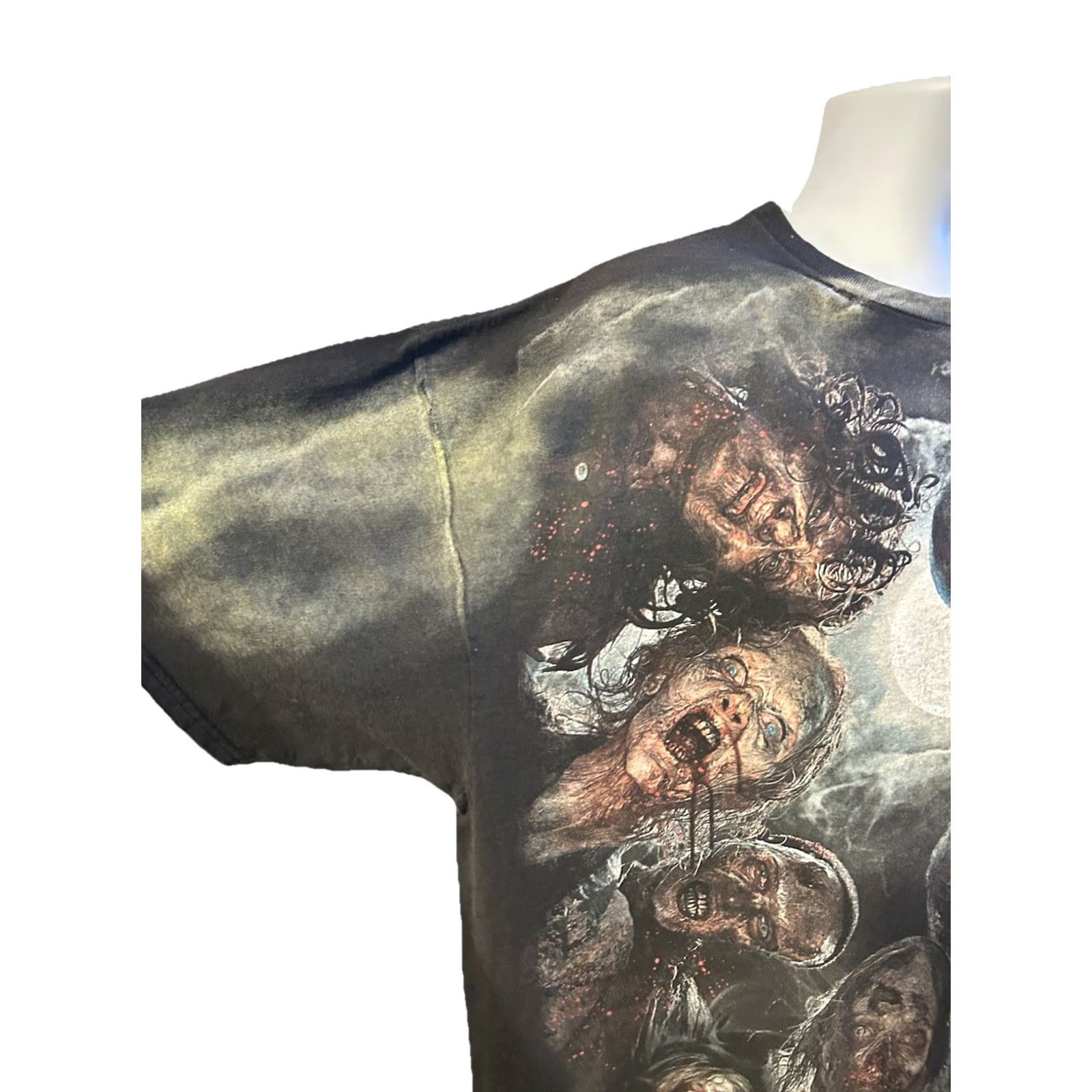Delta VINTAGE The Walking Dead AMC Zombie Shirt Men 3 XL Black Short Sleeve AOP Front Print Size US XXL / EU 58 / 5 - 6 Thumbnail