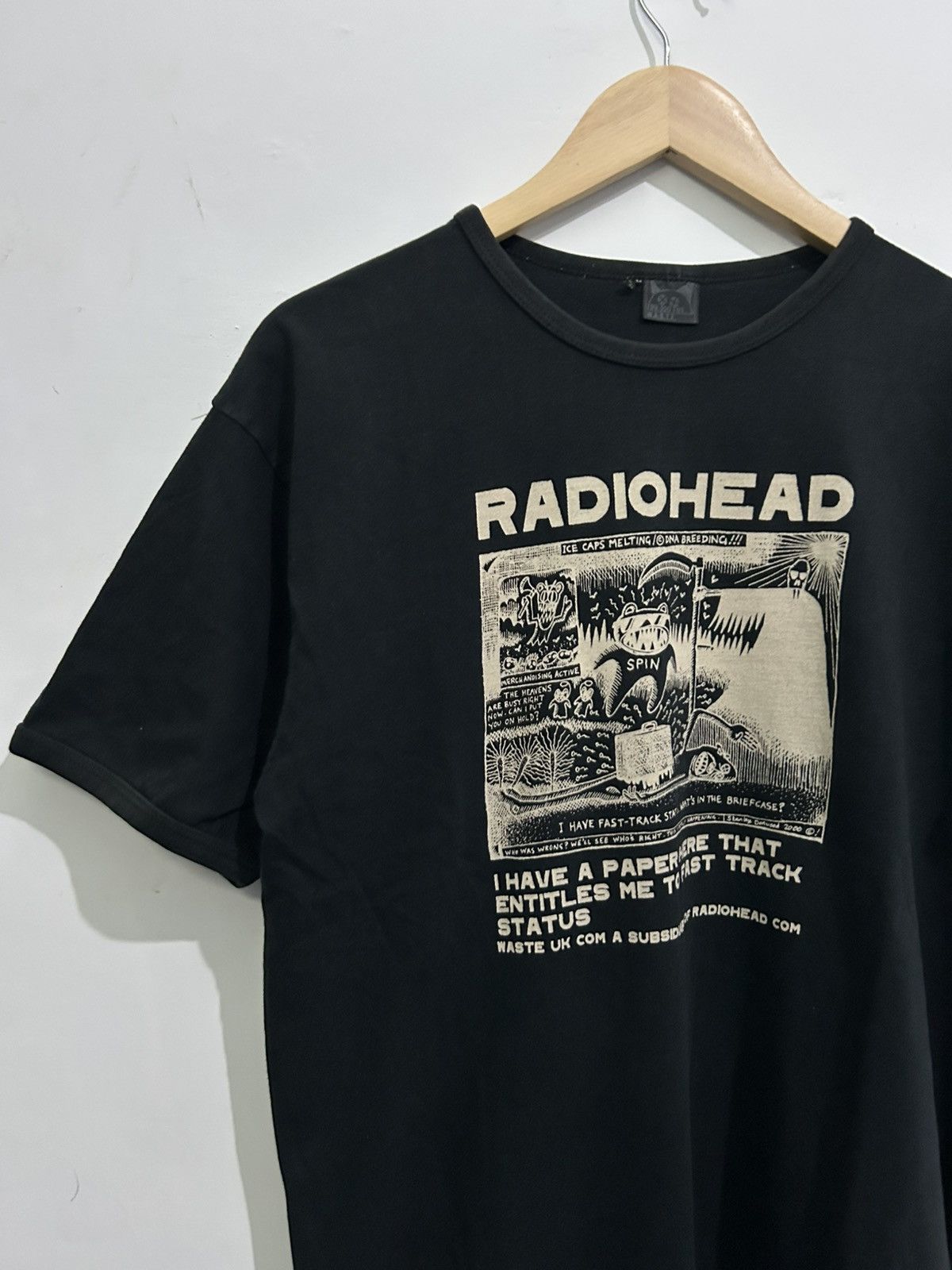Band Tees 🔥RARE🔥 Vintage Radiohead stanley donwood 00s the bends Size US L / EU 52-54 / 3 - 2 Thumbnail