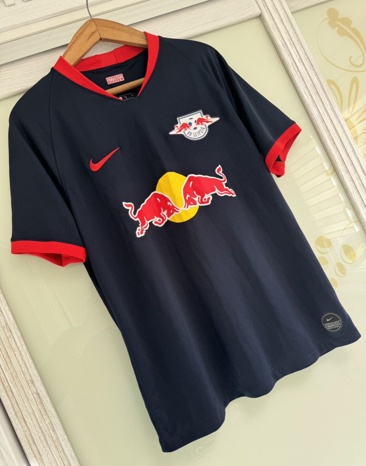 Nike RB Leipzig 2019-2020 Away Soccer Jersey Football Shirt Kit Size US L / EU 52-54 / 3 - 4 Thumbnail