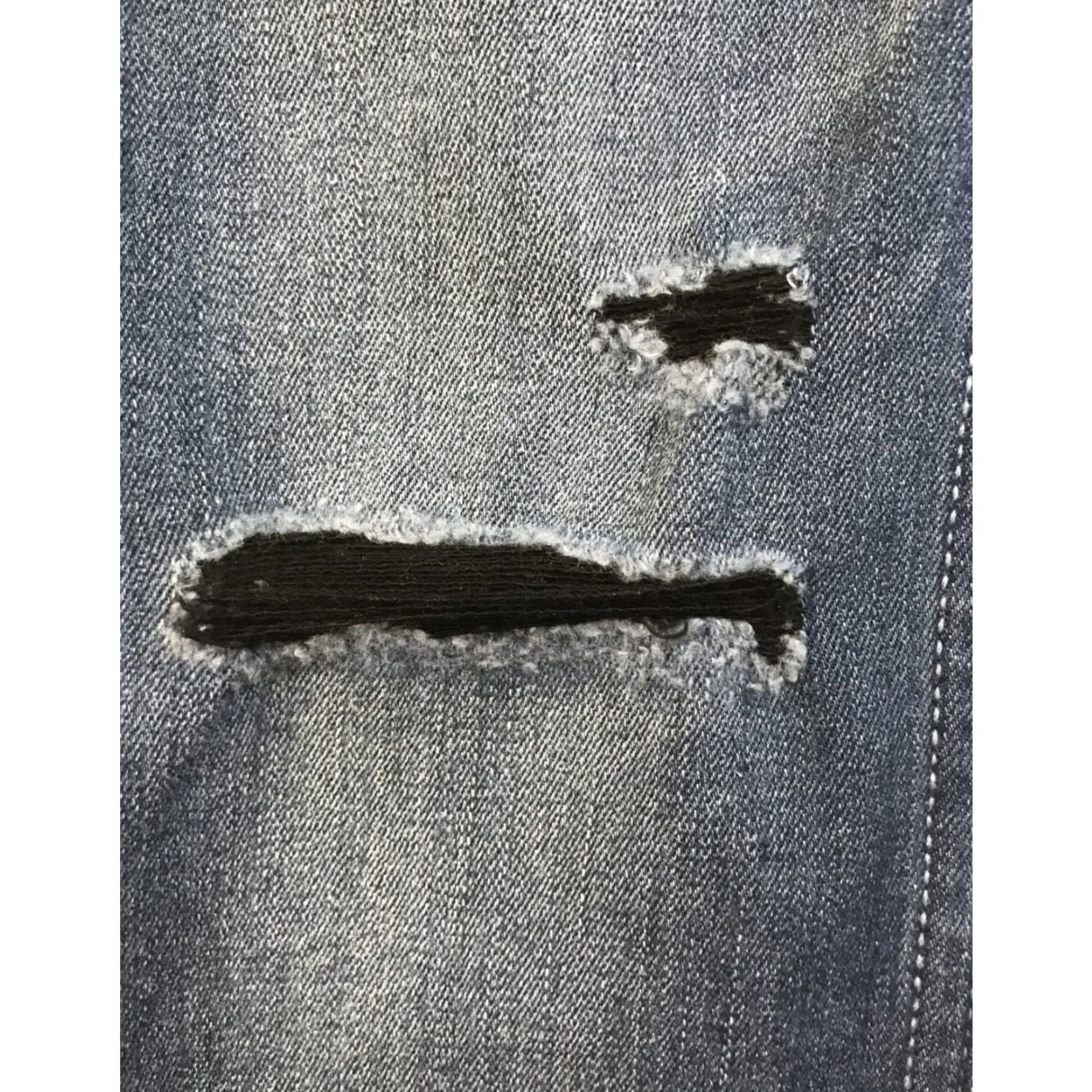 Levi's Levi's Jeans 28x30 Womens 711 Skinny Distressed Look Med Wash Stretch Blue Jeans Size 28" / US 6 / IT 42 - 6 Thumbnail