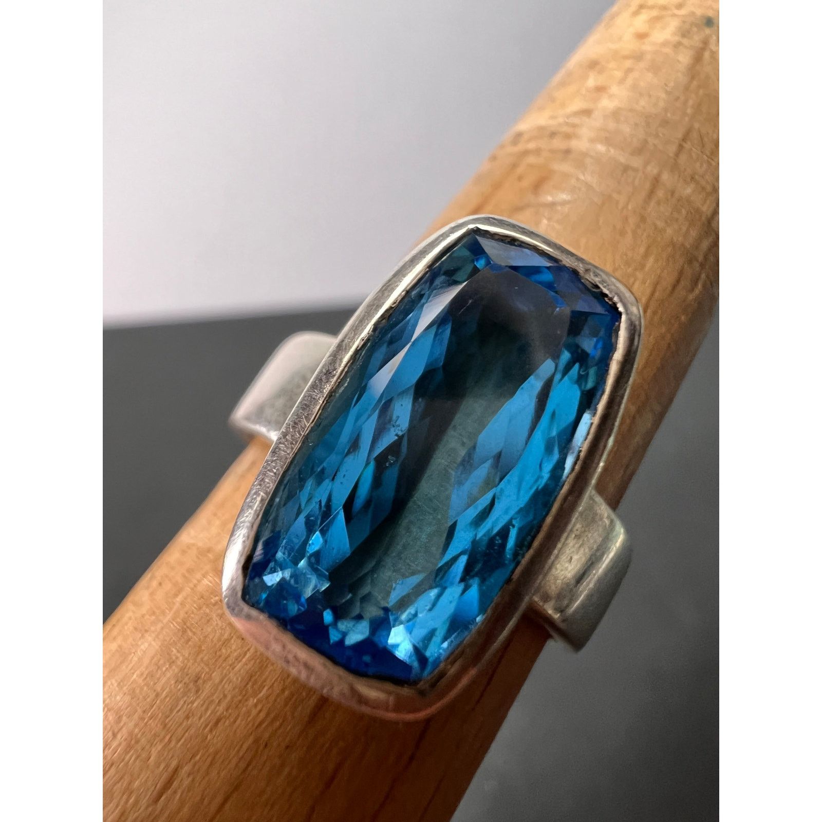 Other NEW Swiss blue topaz sterling silver ring size 8. 8.17 grams Size ONE SIZE - 7 Thumbnail