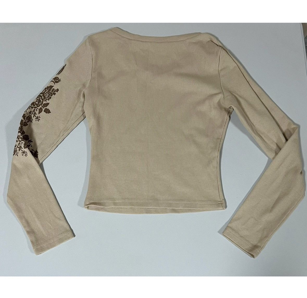 Japanese Brand Tan Floral V-Neck Y2K Long Sleeve T-Shirt Top Tee Size S ✨ Size S / US 4 / IT 40 - 2 Thumbnail