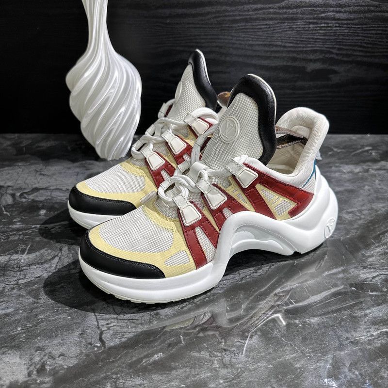 Louis Vuitton Louis Vuitton Stylish Low-Top Casual Sneakers - Size US 5.5 / EU 38 - 1 Thumbnail