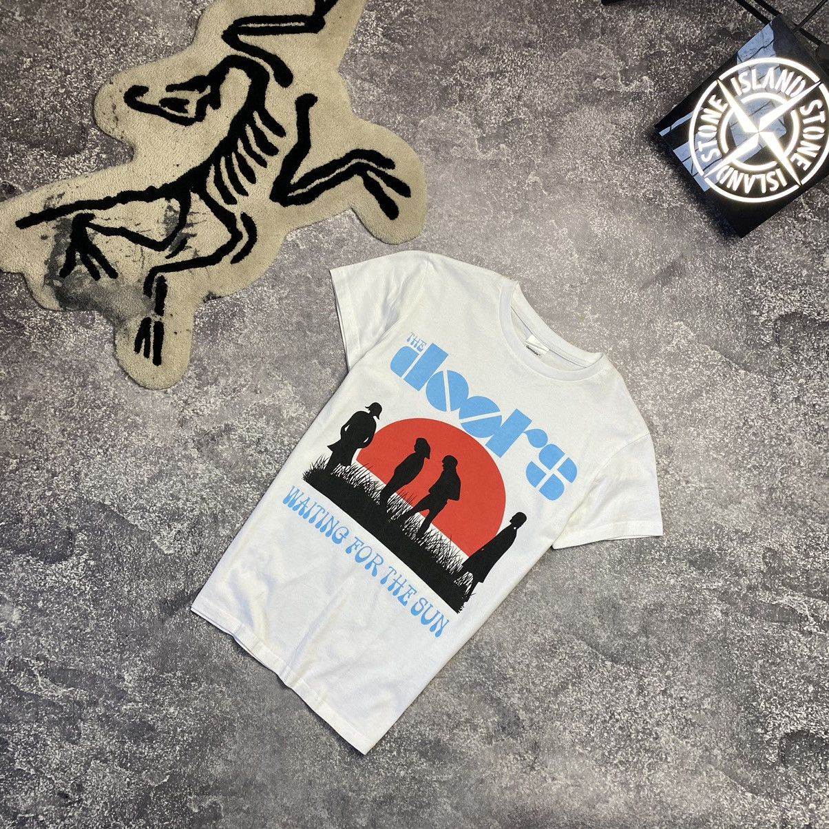Band Tees Vintage Doors Waiting For the sun rock band tee Size US M / EU 48-50 / 2 - 2 Thumbnail