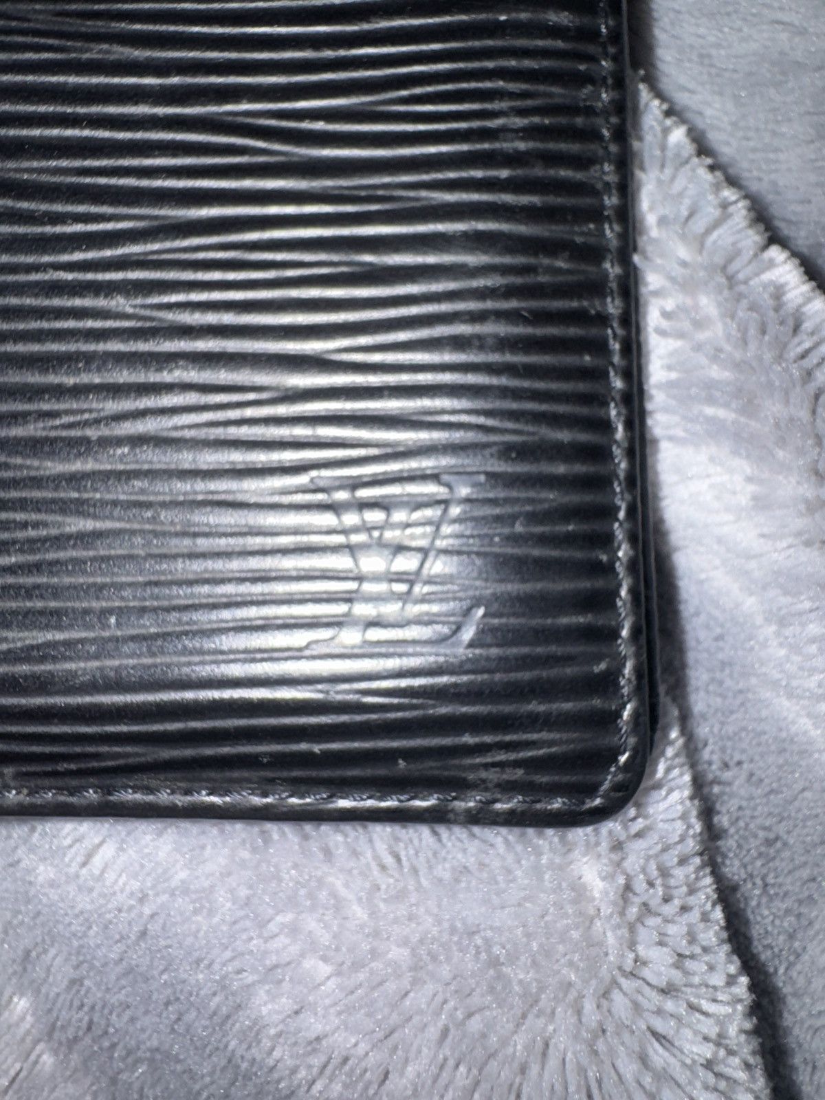 Louis Vuitton Authentic Louis Vuitton Black Epi Card Holder Size ONE SIZE - 2 Thumbnail