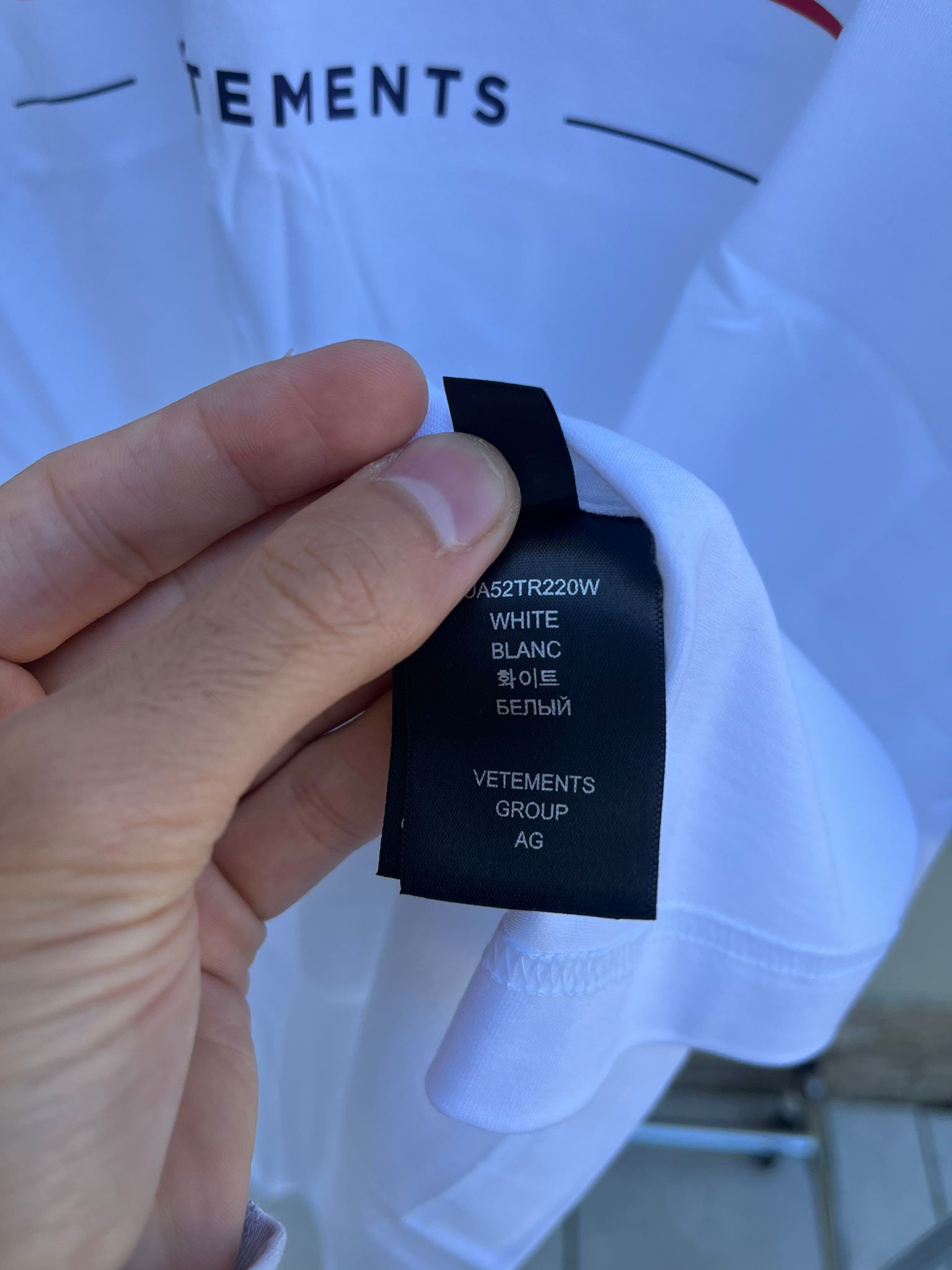 Vetements Gvasalia For Vetements Logo T-Shirt in White Size US M / EU 48-50 / 2 - 11 Thumbnail