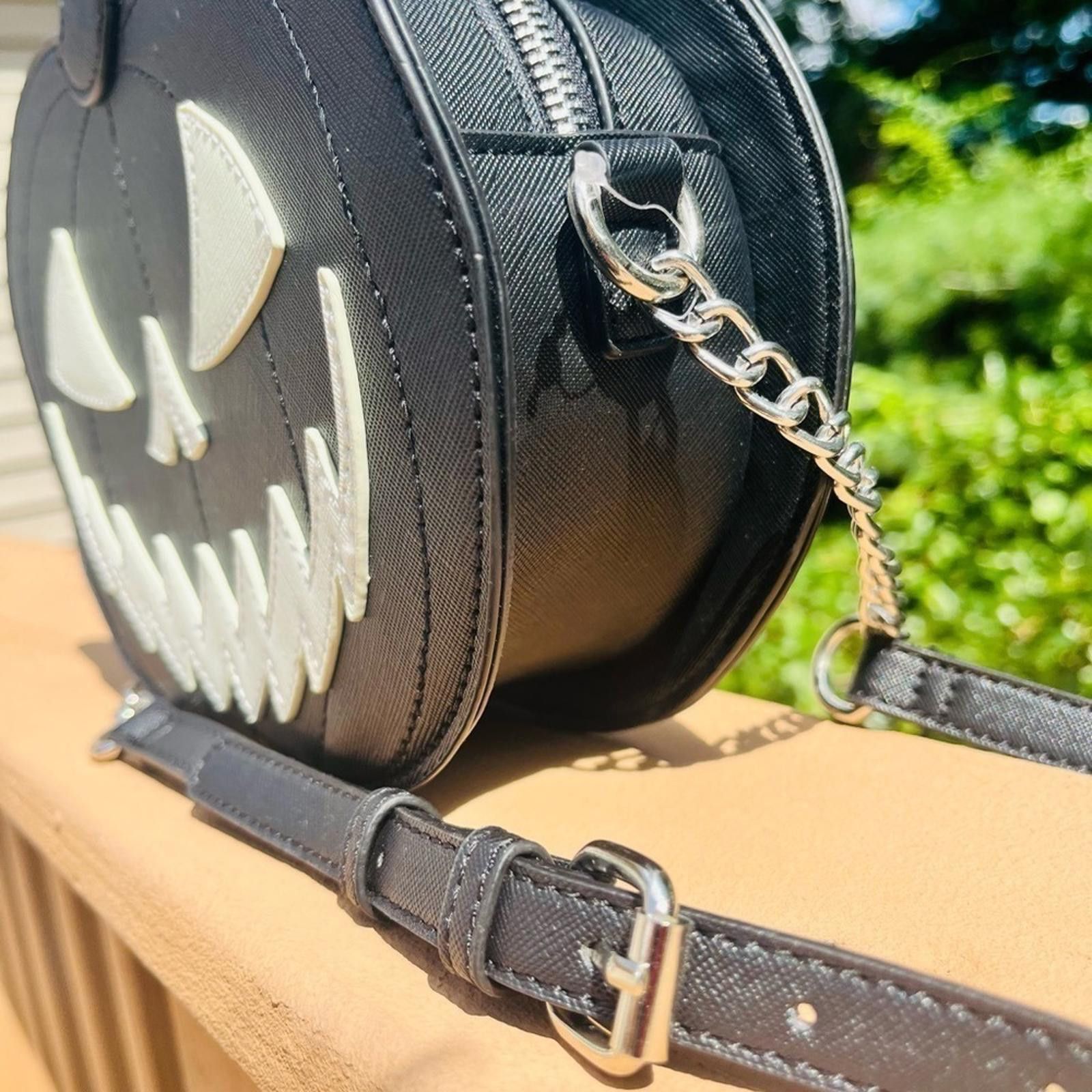 Mad Engine Black Glow In The Dark Pumpkin Crossbody Bag NWT Size ONE SIZE - 3 Thumbnail