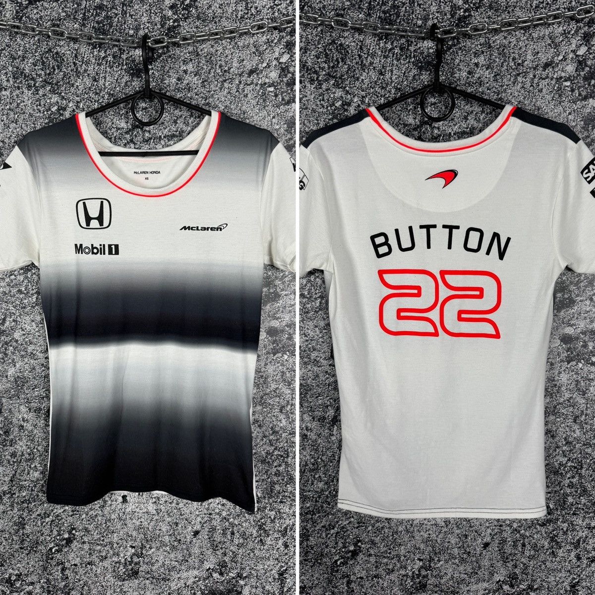 Formula 1 McLaren Honda Racing T-Shirt Mobil 1 Button 22 F1 Size XS Size XS / US 0-2 / IT 36-38 - 1 Thumbnail