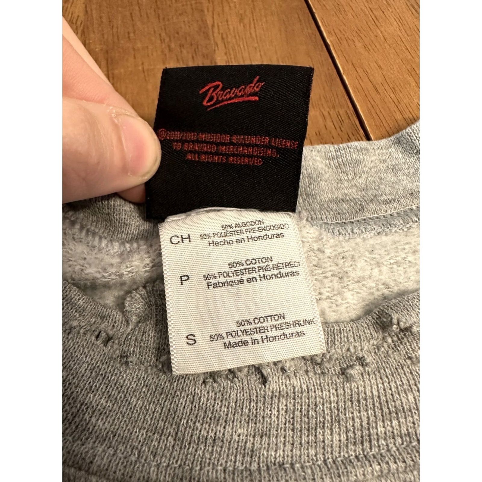 Vintage The Rolling Stones Crewneck Sweatshirt Small Distressed Frayed Gray Womens Size S / US 4 / IT 40 - 4 Thumbnail