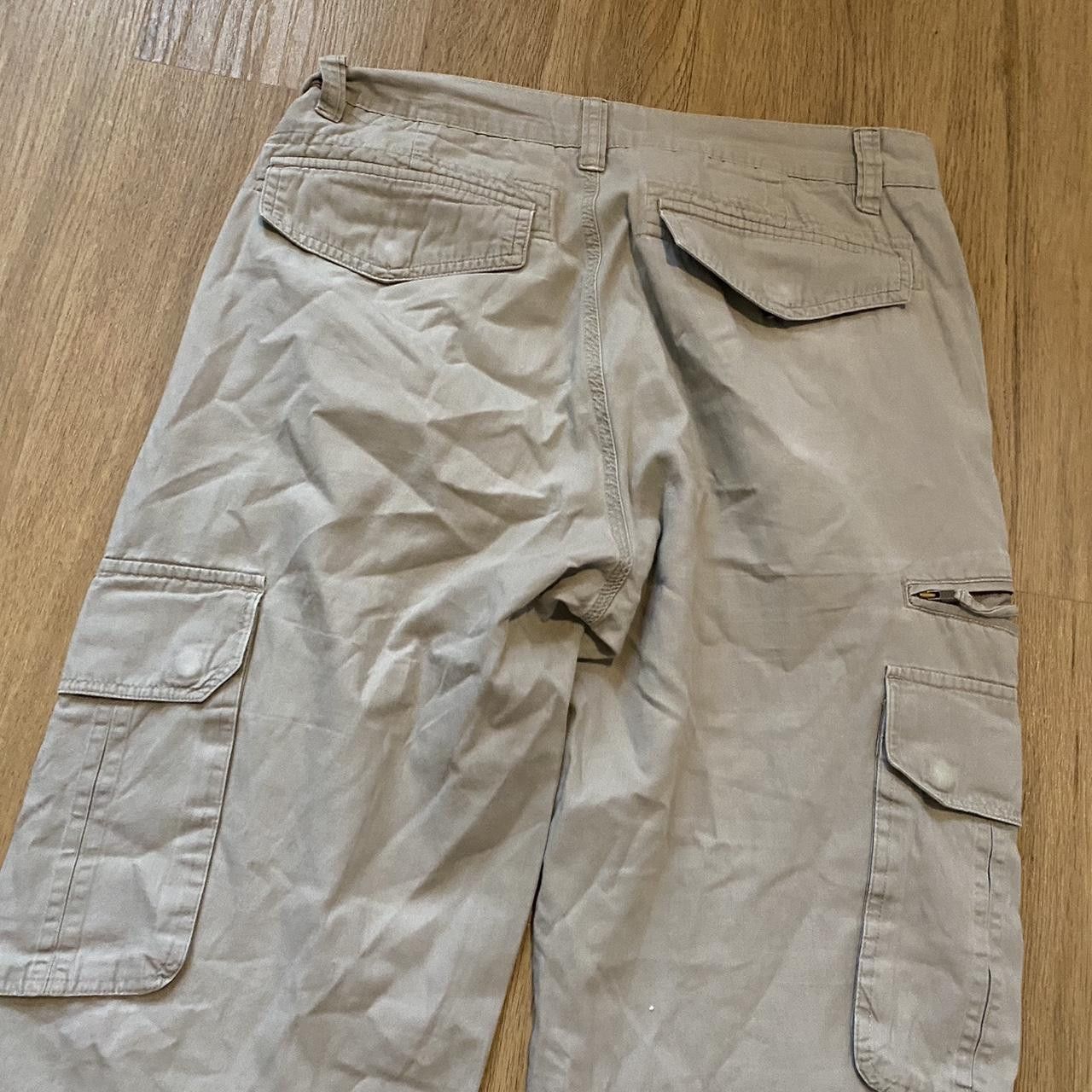 Other 2000s Beige cargo pants with a relaxed fit Baggy Size US M / EU 48-50 / 2 - 4 Thumbnail