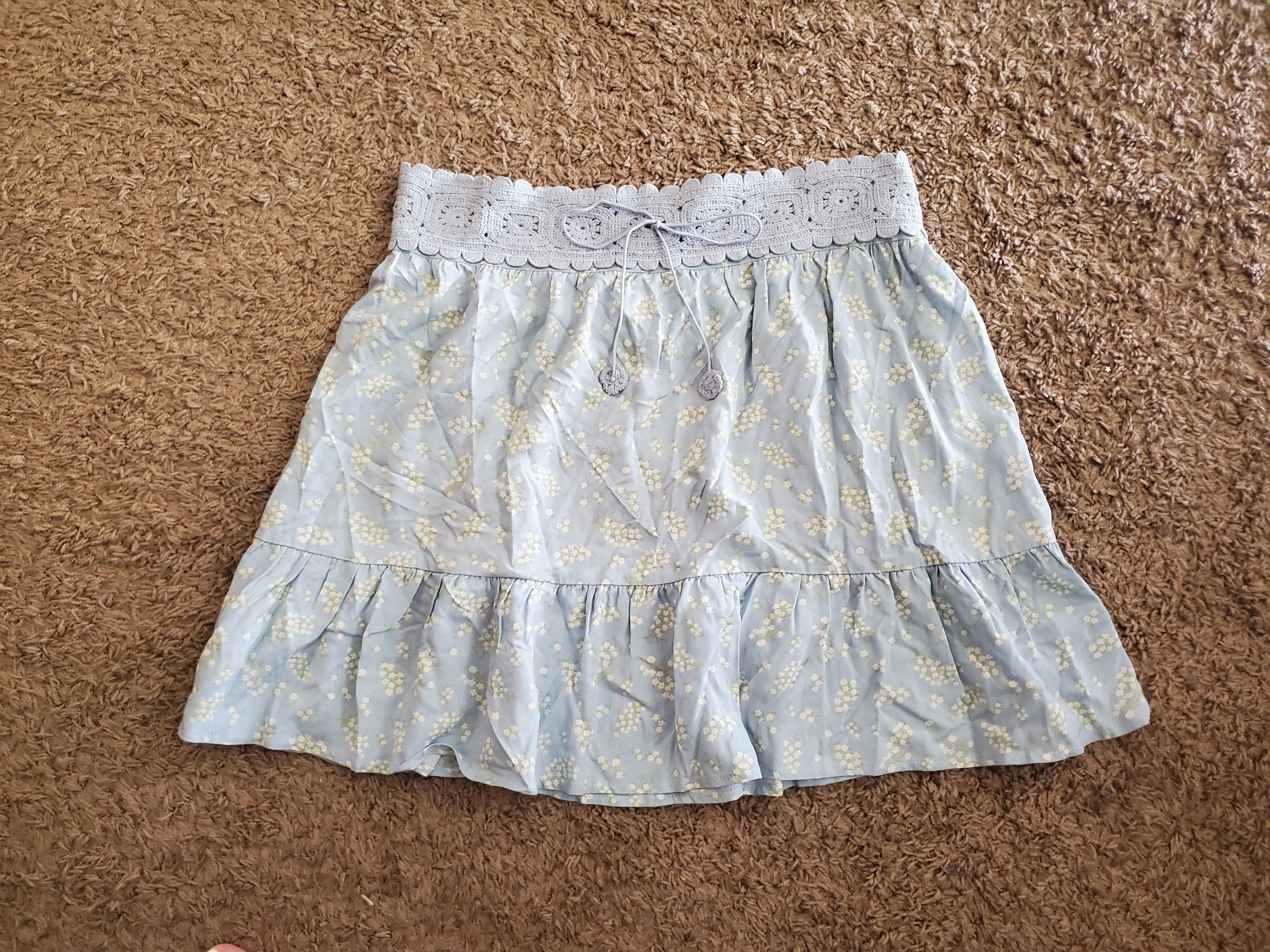 Other Light Blue Mini Skirt with Floral Print + Crochet-Waist (XL) Size 32" / US 10 / IT 46 - 1 Thumbnail