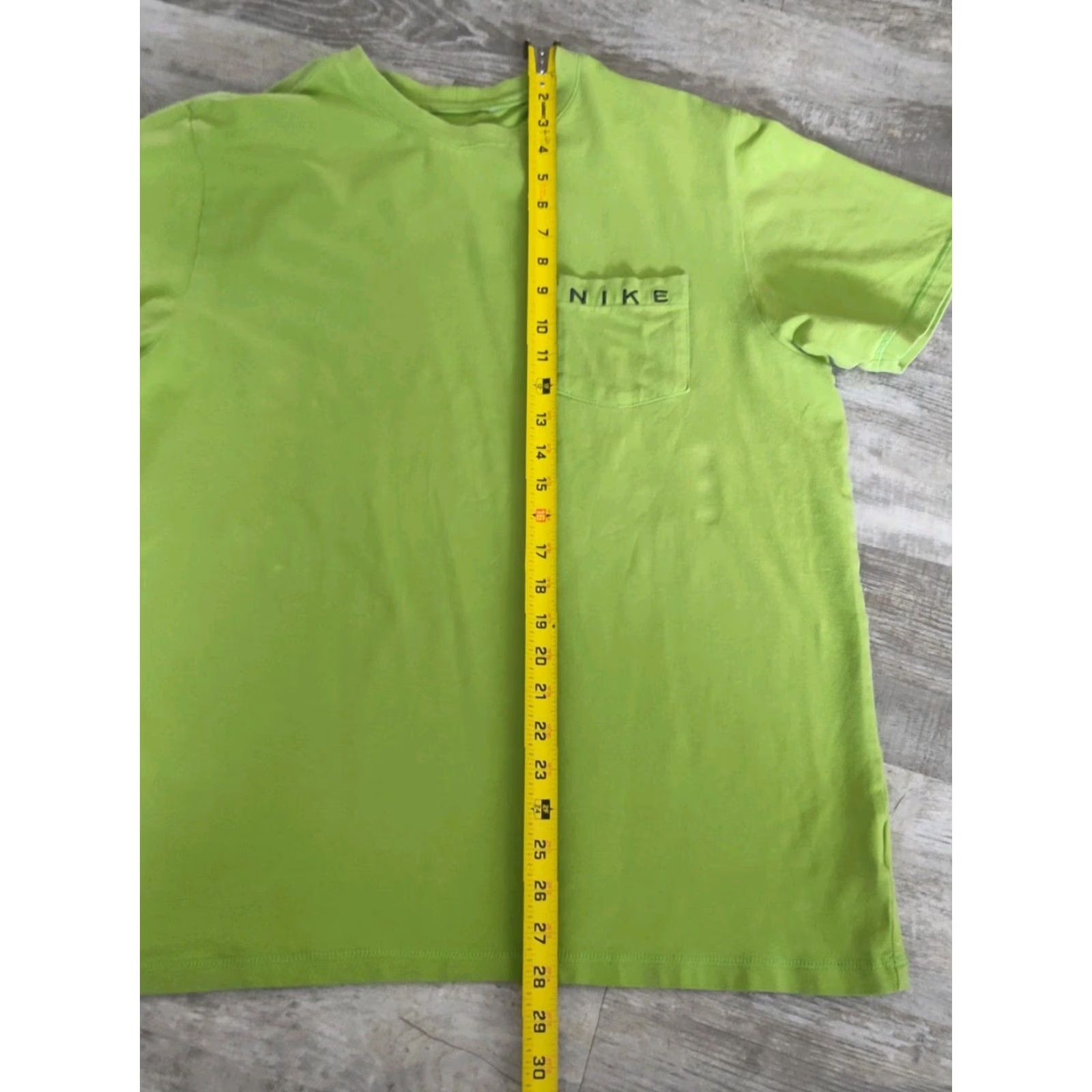 Nike VINTAGE Nike Men's Tee Shirt Lime Green Solid Pocket Stretch Tee Shirt Size US M / EU 48-50 / 2 - 7 Thumbnail
