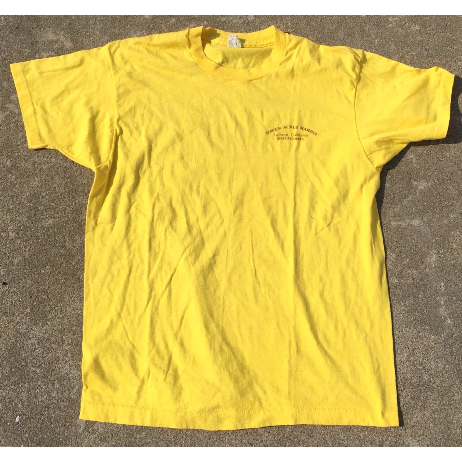 Vintage VINTAGE Screen Stars T Shirt 1980s XL Yellow Men Graphic Tee Lathrop California Alligator Races Sportswear/Beach Size US XL / EU 56 / 4 - 5 Thumbnail