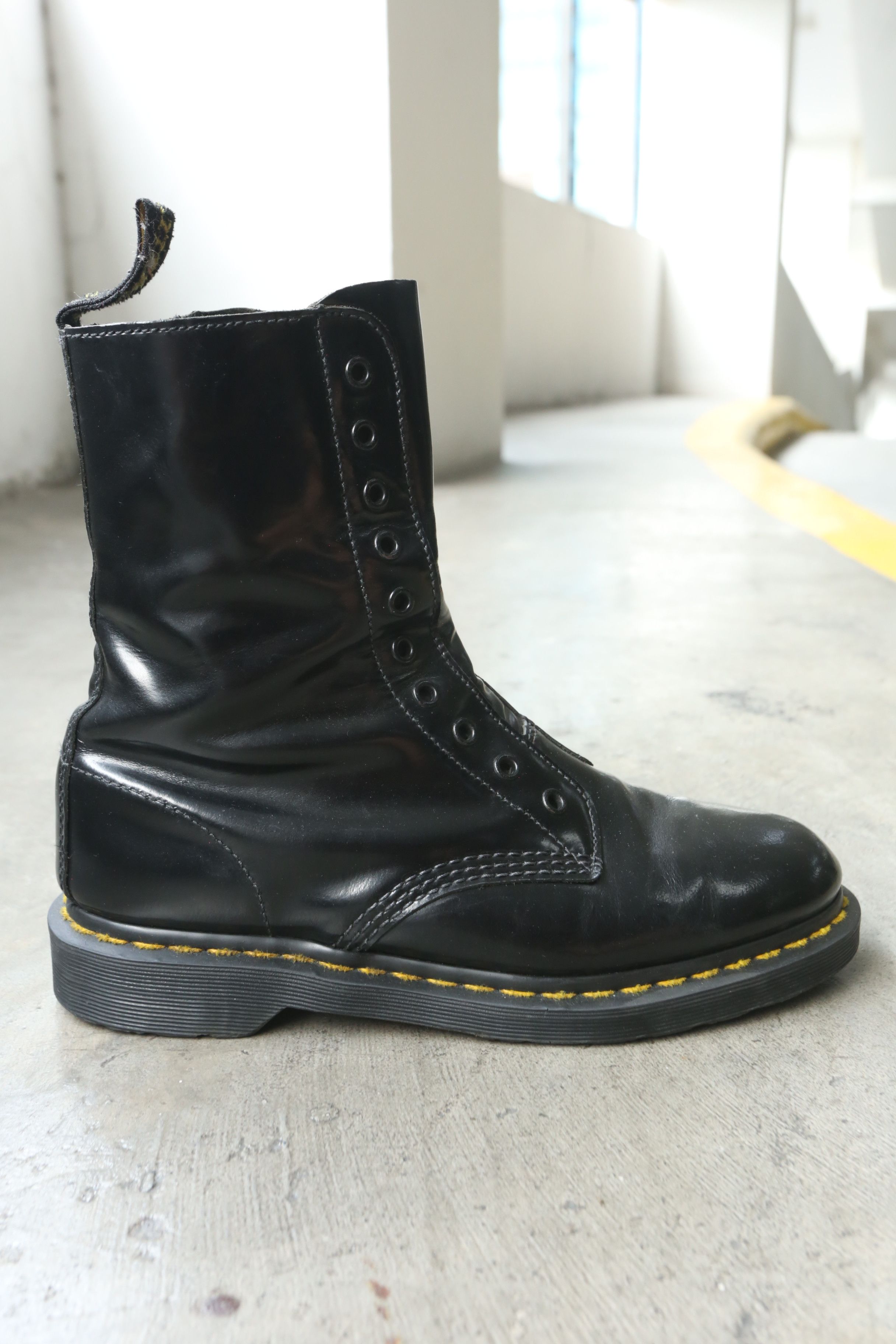 Dr. Martens × Vetements Vetements - Dr. Martens - S/S 17 - "Border Line" 1490 Boots Size US 9 / EU 42 - 3 Thumbnail