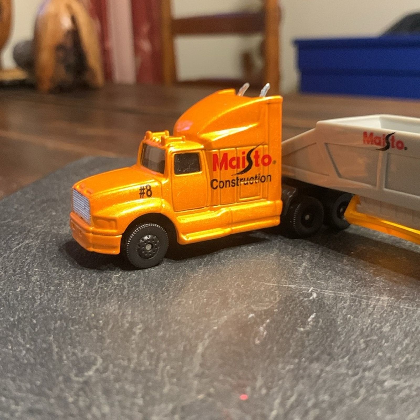 Vintage Maisto construction #8 Ford aeromax truck and trailer Size ONE SIZE - 2 Thumbnail