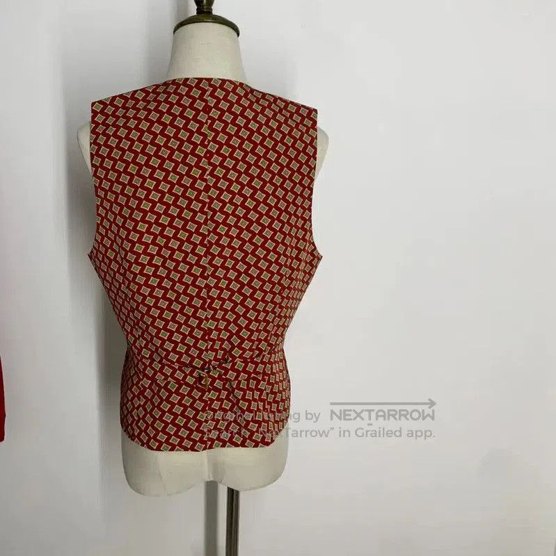 Burberry Women's Red Vest Cardigan in Polyester.