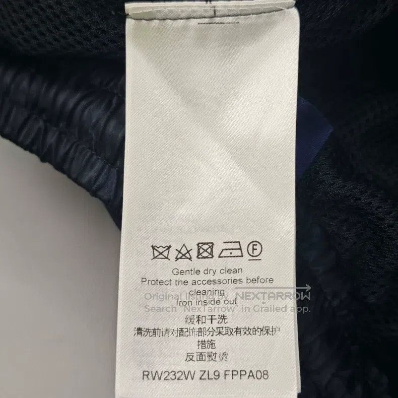 Louis Vuitton Louis Vuitton Black full logo mesh patchwork cropped pants Size US 40 / EU 56 - 6 Thumbnail