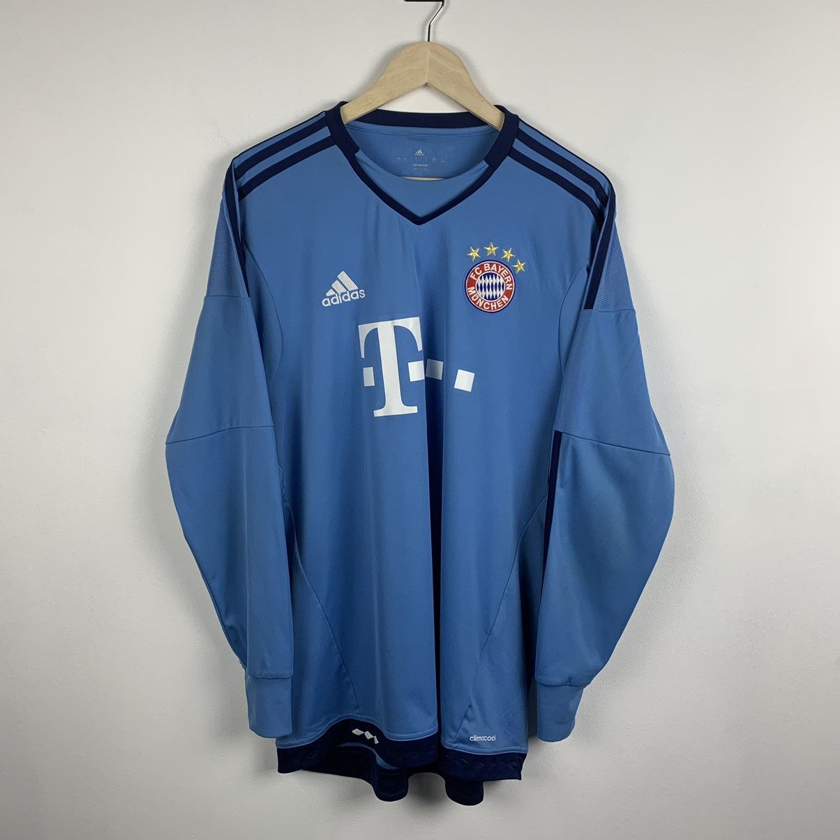 Adidas Adidas FC Bayern Munich 2016-17 Away Jersey Size L Size US L / EU 52-54 / 3 - 1 Thumbnail