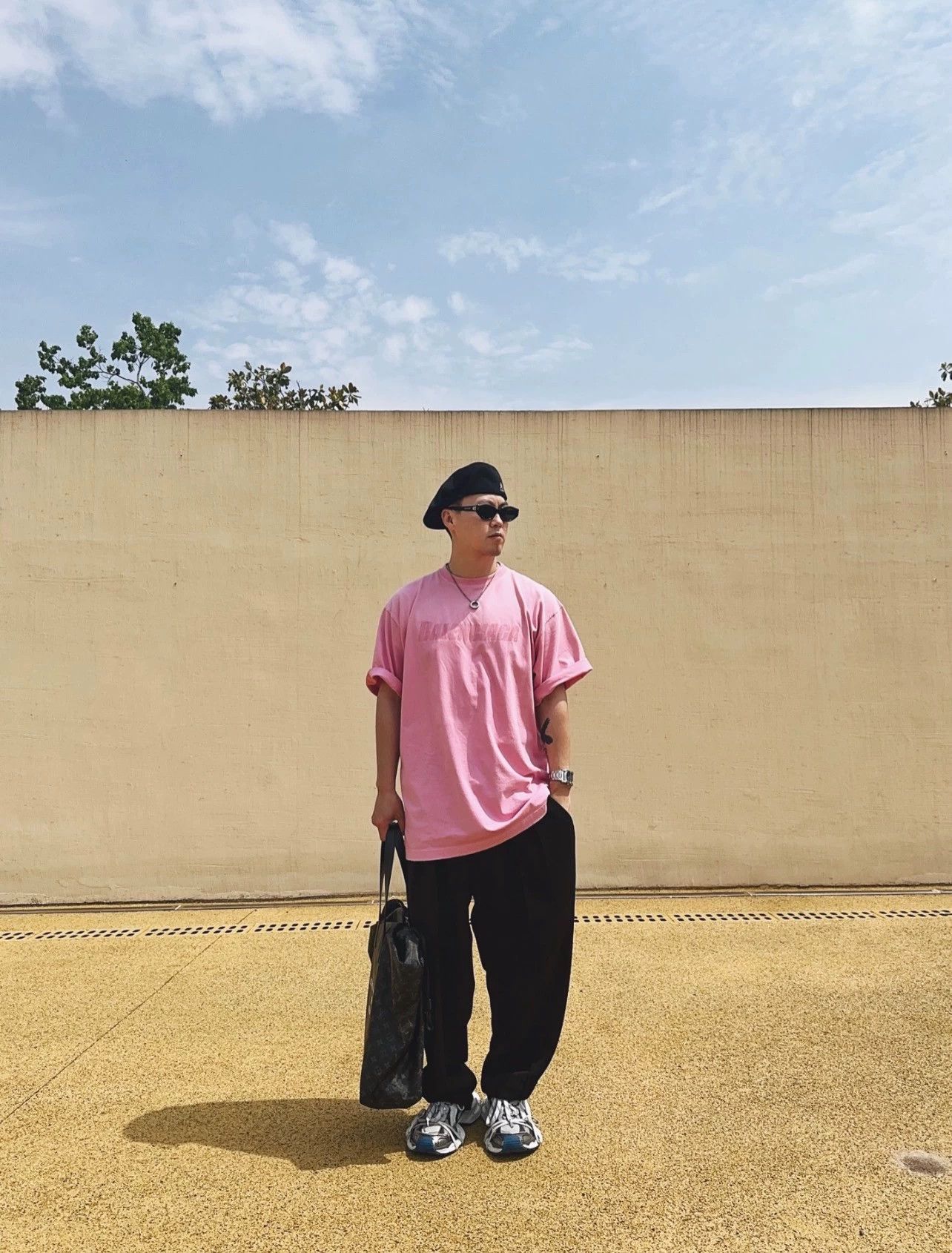 Balenciaga Balenciaga 22fw distressed pink cracked logo Tee S Size US S / EU 44-46 / 1 - 8 Thumbnail