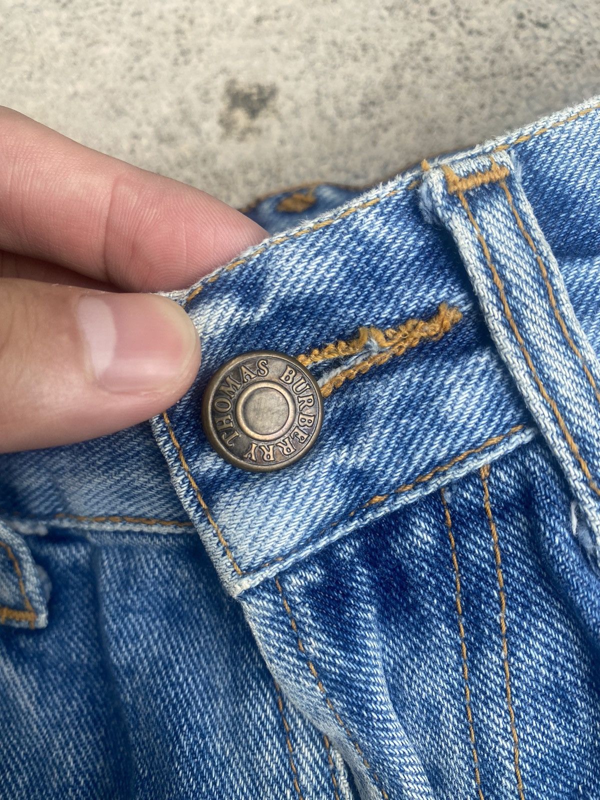Burberry × Designer × Vintage Vintage Thomas Burberry Loose Wide Leg Jeans Size US 29 - 11 Thumbnail