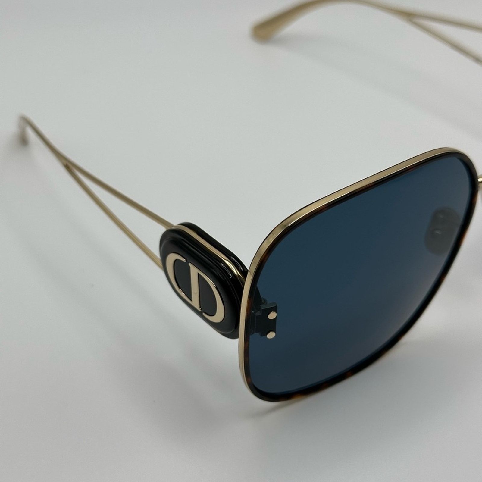Dior NEW DIOR BOBBY S1U B5B0 Gold Havana/Blue Women Sunglasses Size ONE SIZE - 4 Thumbnail