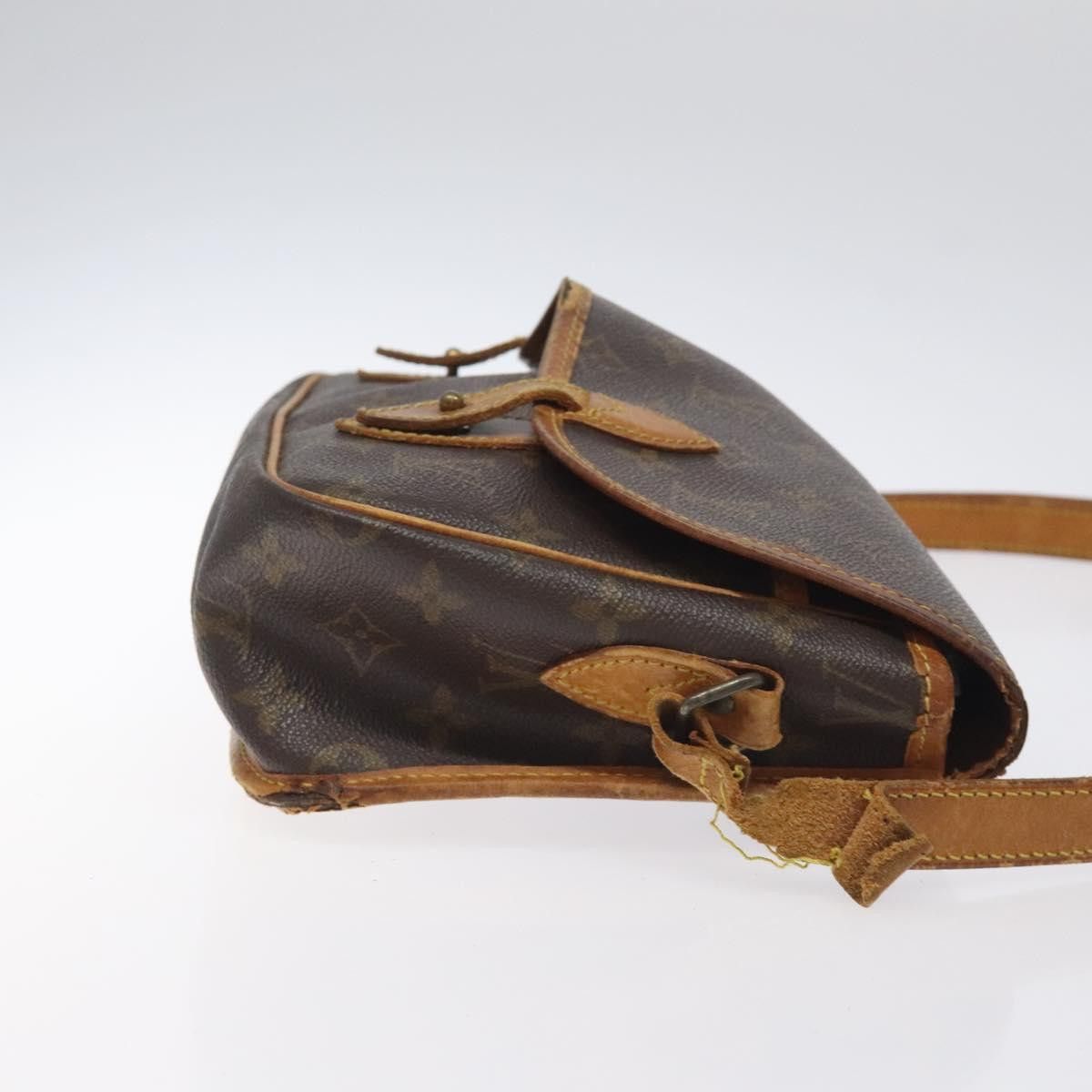 Louis Vuitton LOUIS VUITTON Monogram Givesier MM Shoulder Bag M42247 Size ONE SIZE - 4 Thumbnail