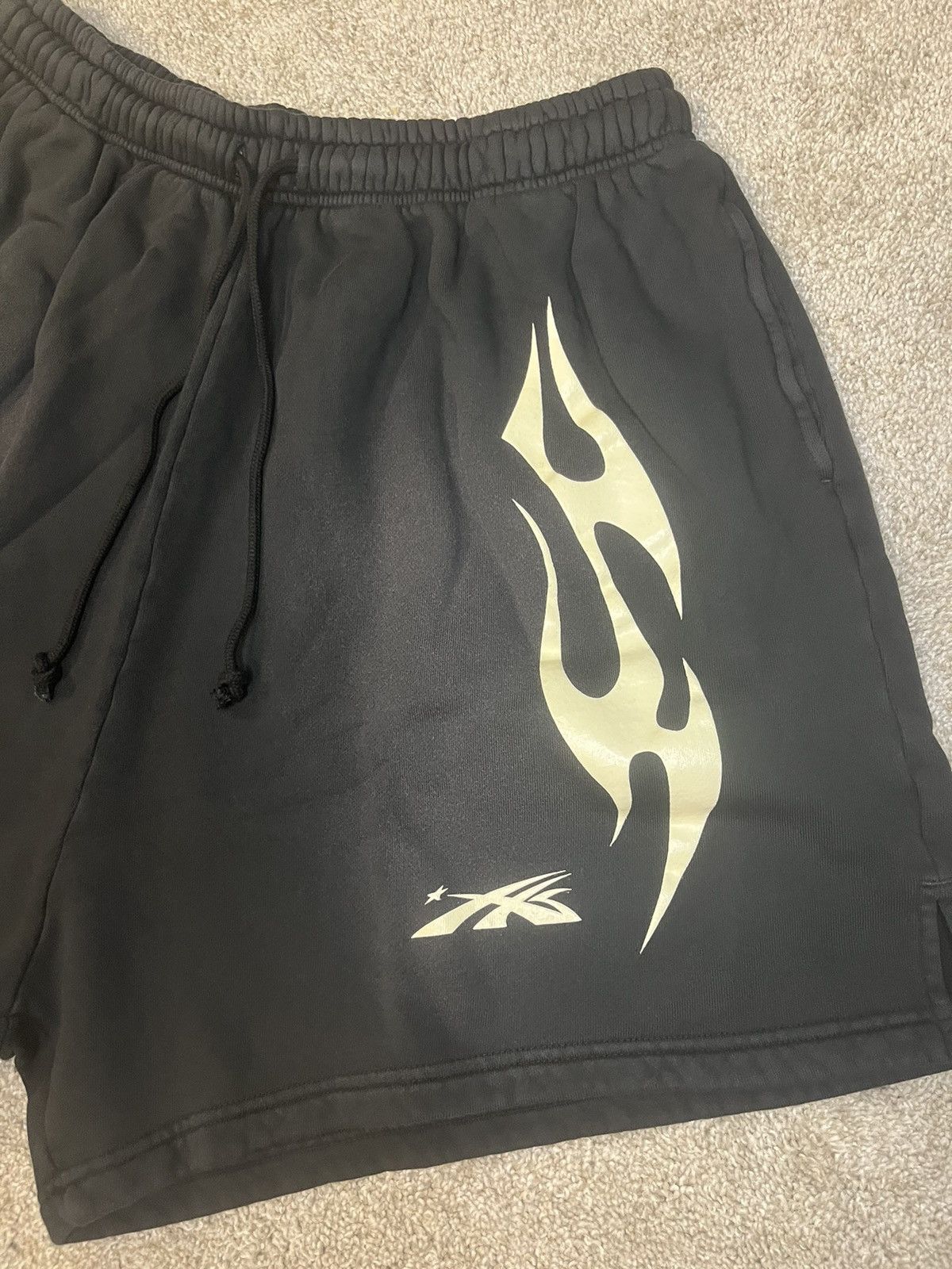 HELLSTAR Hellstar Sports Flame Shorts (Black) Size US 36 / EU 52 - 3 Thumbnail